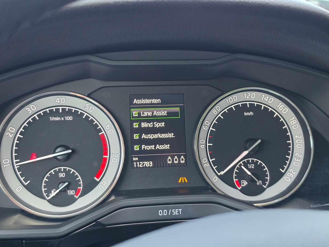 SKODA Superb Combi 2.0 TSI L&K DSG 4x4-image-13
