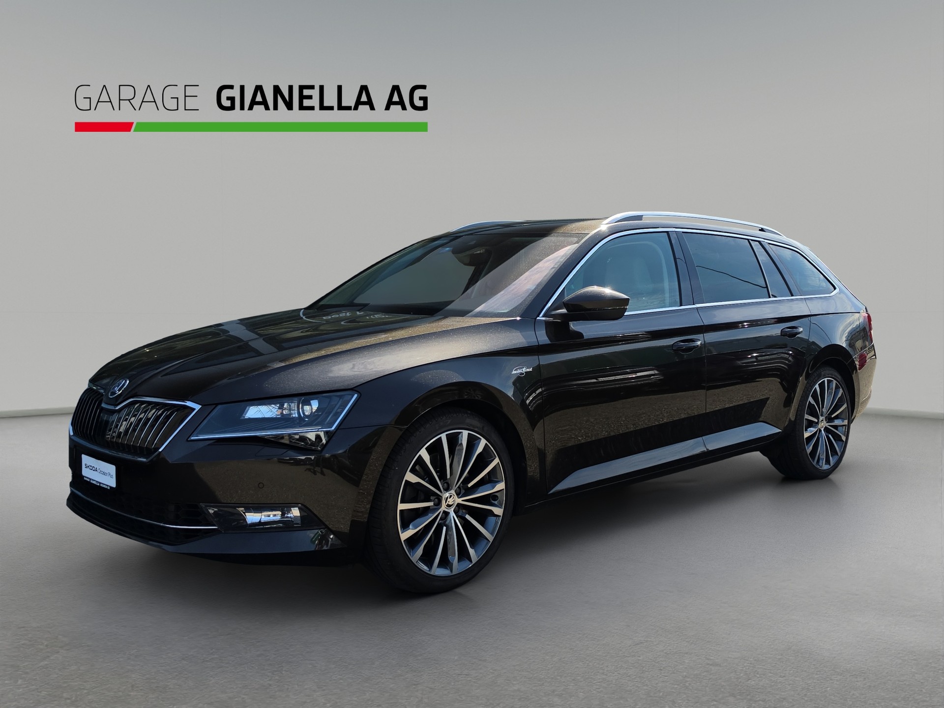 SKODA Superb Combi 2.0 TSI L&K DSG 4x4-image-0