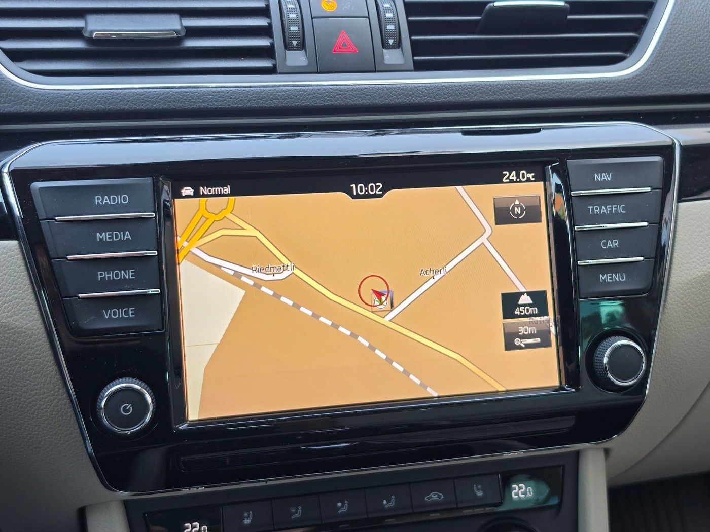 SKODA Superb Combi 2.0 TSI L&K DSG 4x4-image-10