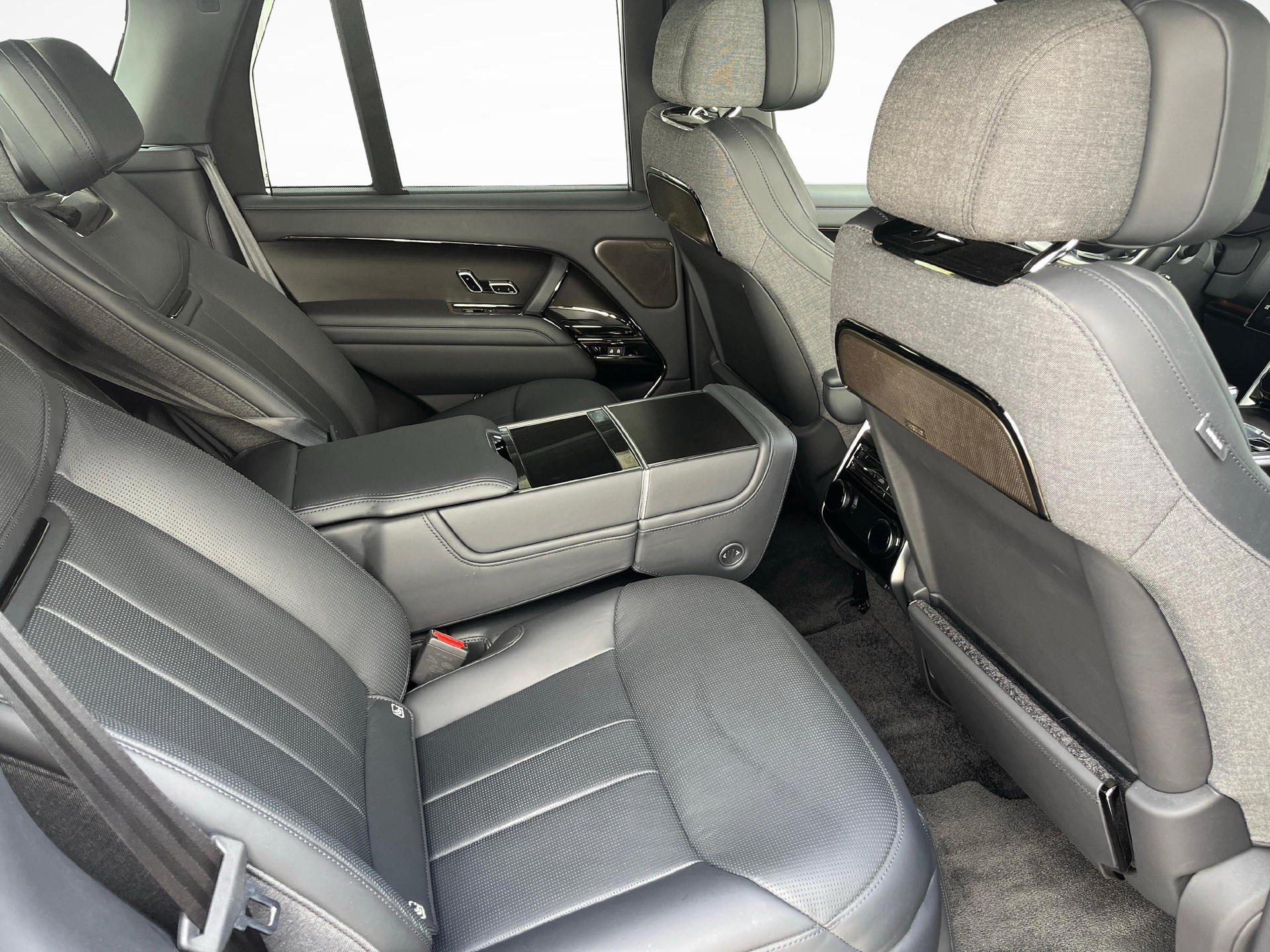 LAND ROVER Range Rover 3.0 Si6 P510e SV-image-14