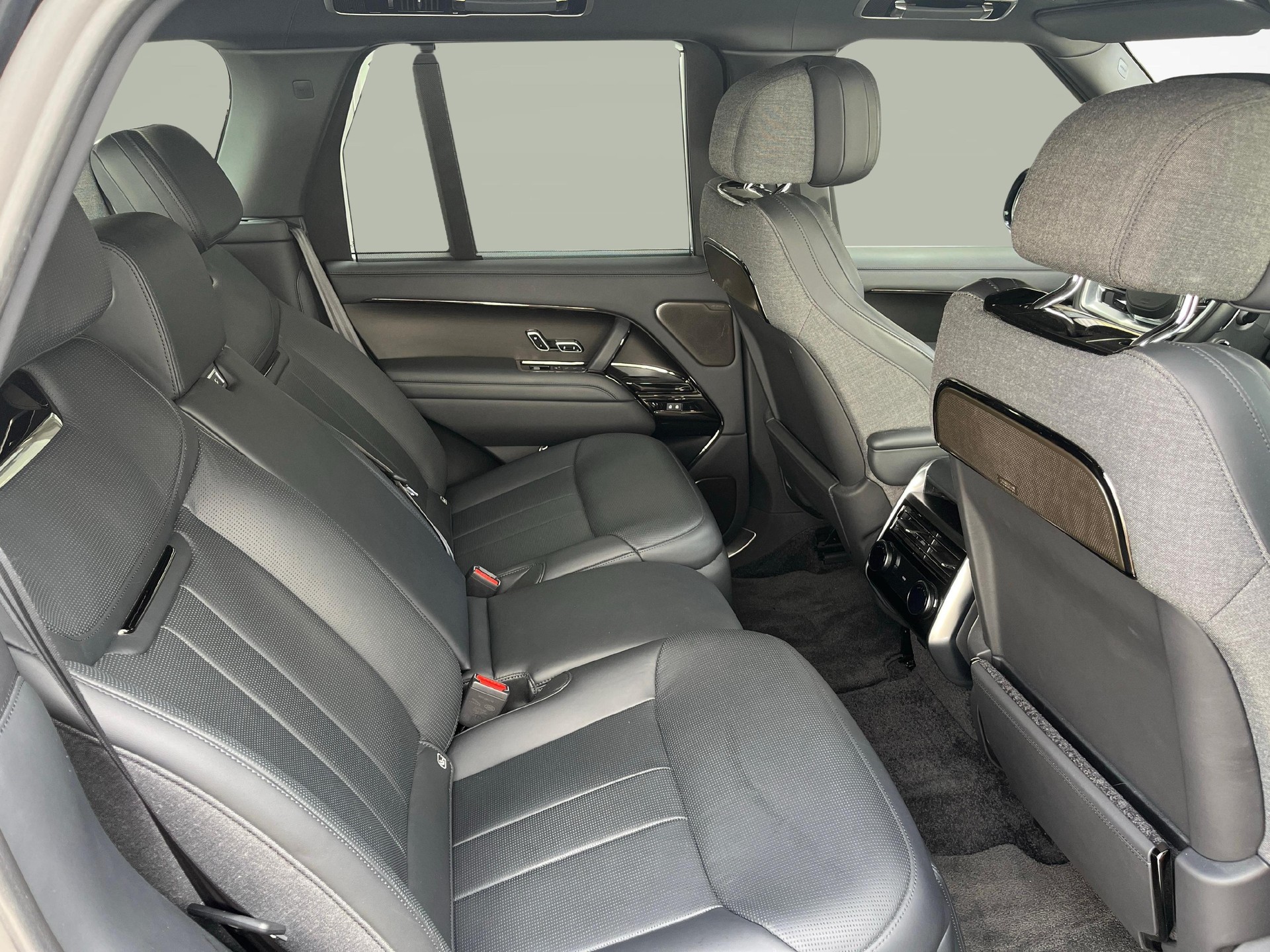LAND ROVER Range Rover 3.0 Si6 P510e SV-image-16