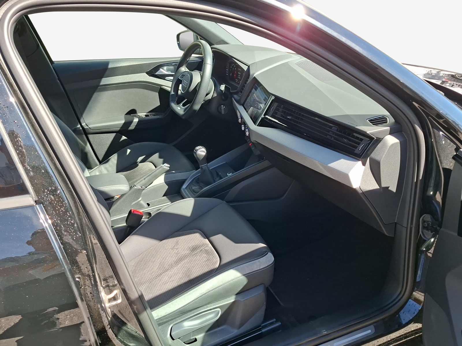 AUDI A1 Sportback 30 TFSI S Line Attraction-image-14