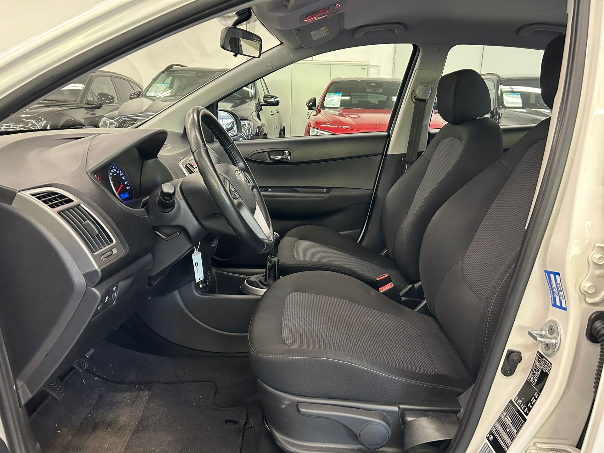 HYUNDAI i20 1.2 Pica-image-10