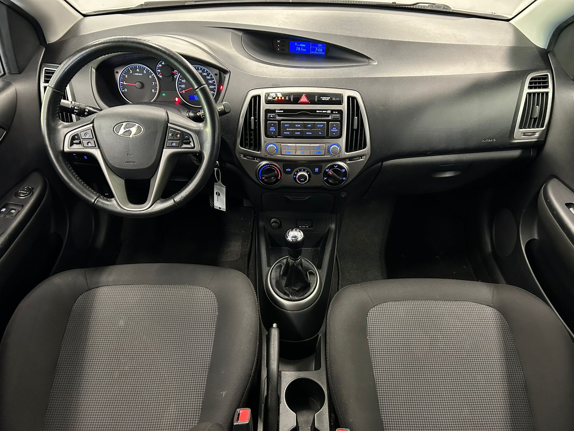 HYUNDAI i20 1.2 Pica-image-9