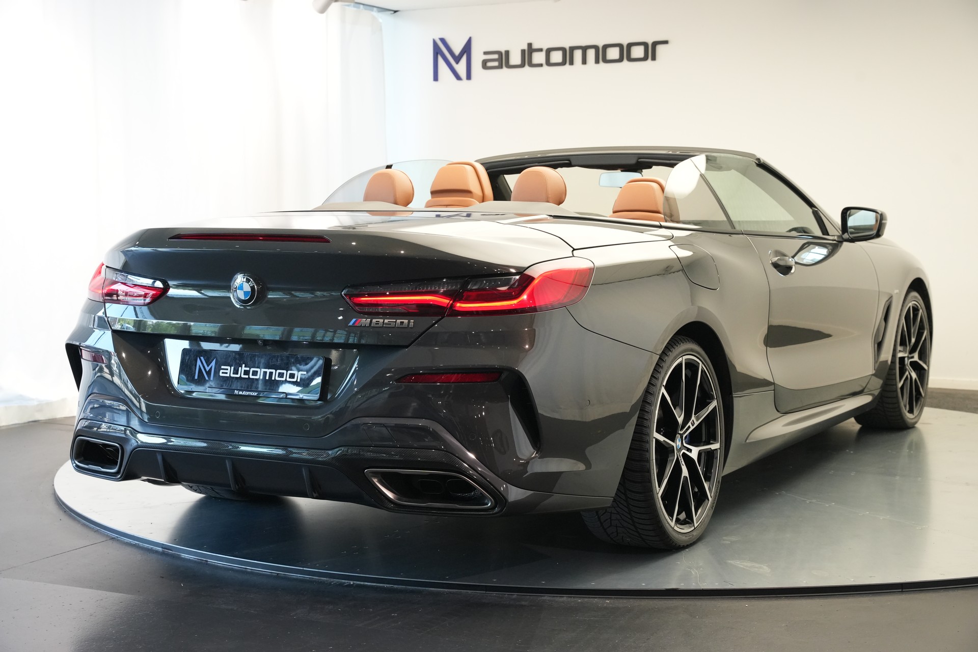BMW M850i xDrive Steptronic Cabriolet *CH-Fahrzeug* *Dravitgrau* *B&W* *Carbon Exterieur*-image-51