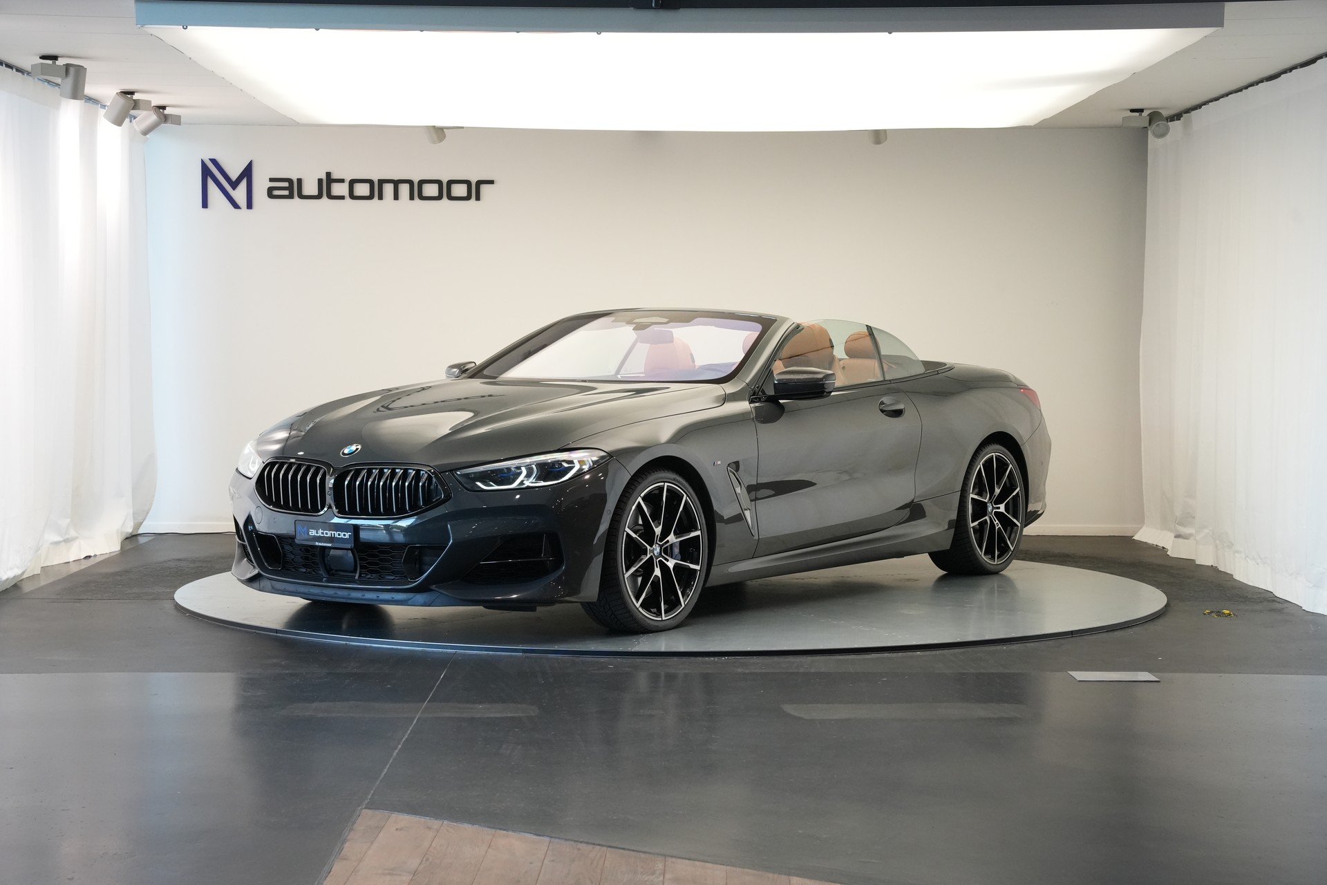BMW M850i xDrive Steptronic Cabriolet *CH-Fahrzeug* *Dravitgrau* *B&W* *Carbon Exterieur*