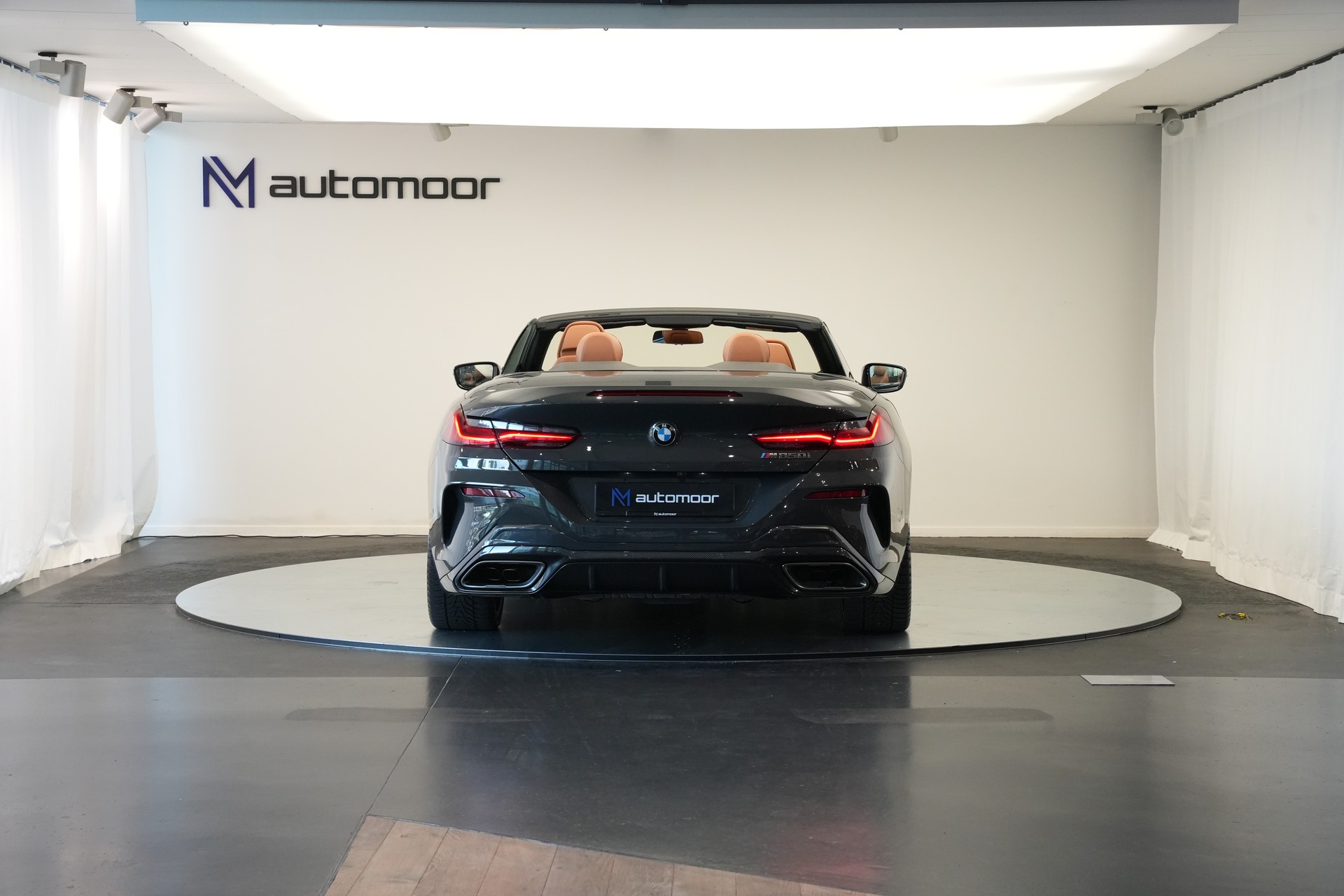 BMW M850i xDrive Steptronic Cabriolet *CH-Fahrzeug* *Dravitgrau* *B&W* *Carbon Exterieur*-image-5