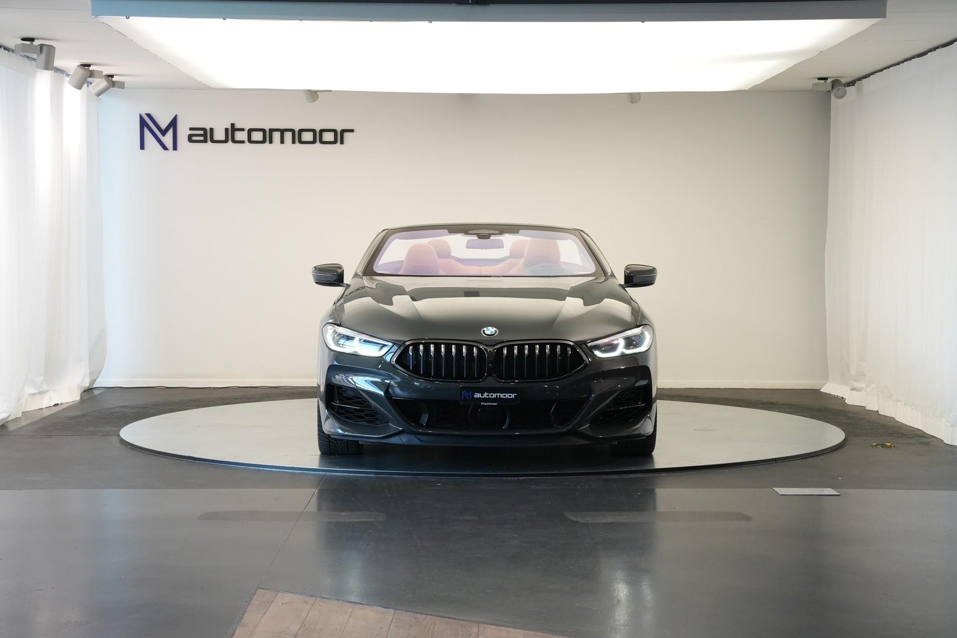 BMW M850i xDrive Steptronic Cabriolet *CH-Fahrzeug* *Dravitgrau* *B&W* *Carbon Exterieur*-showroom-element-1