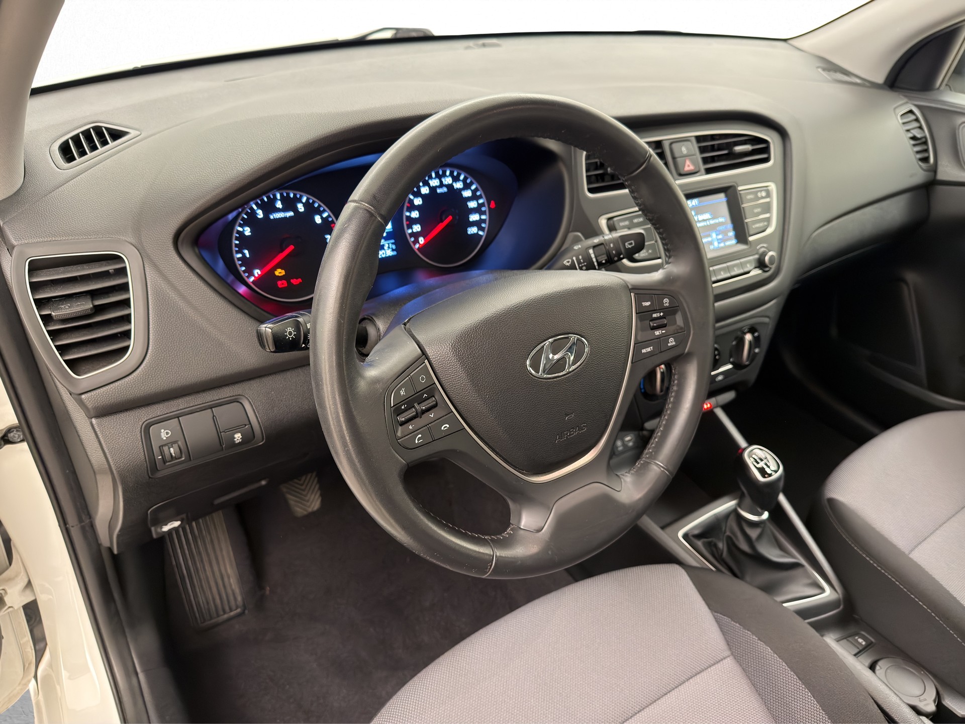 HYUNDAI i20 1.0 T-GDi Origo-image-14