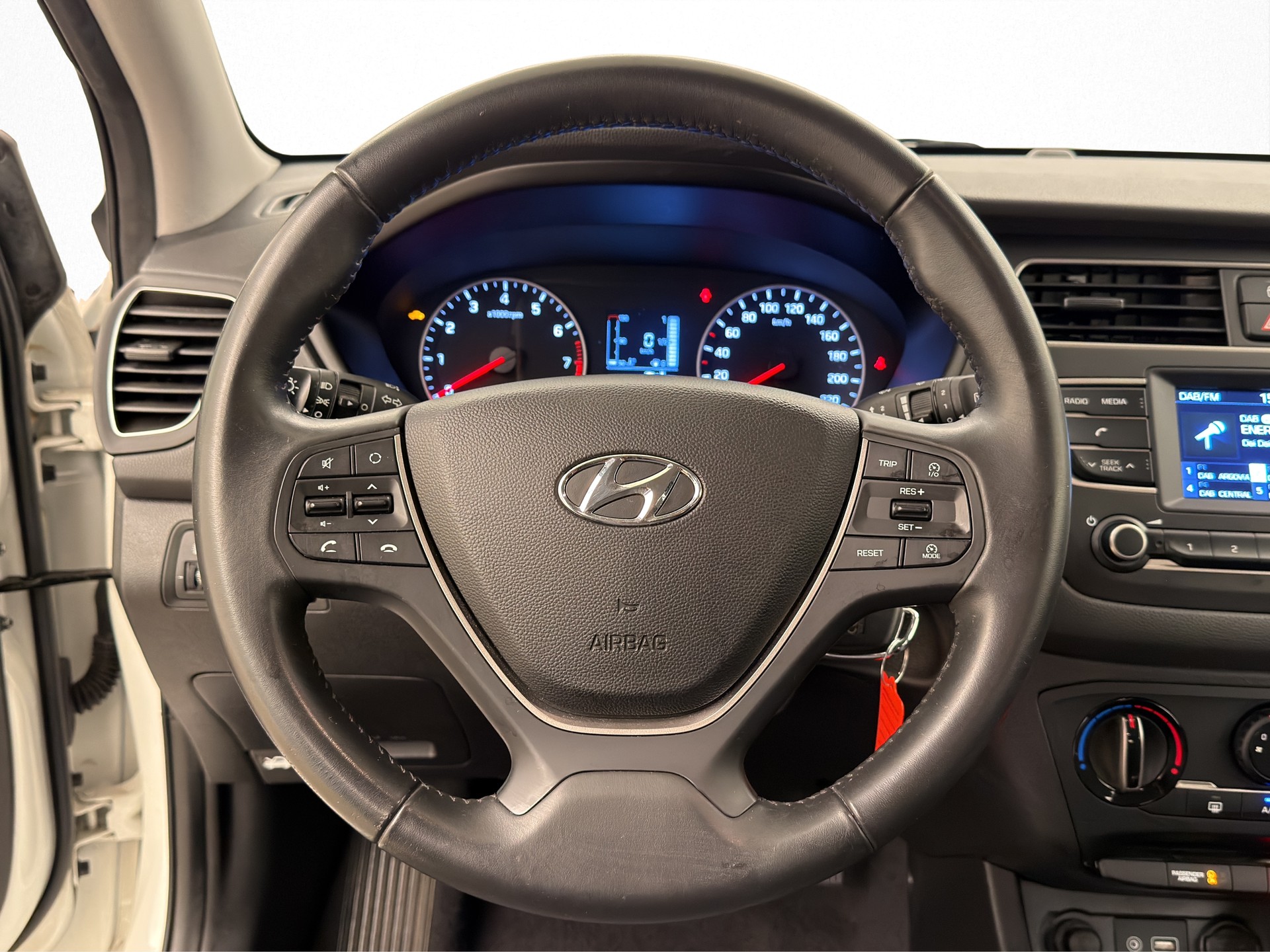 HYUNDAI i20 1.0 T-GDi Origo-image-7