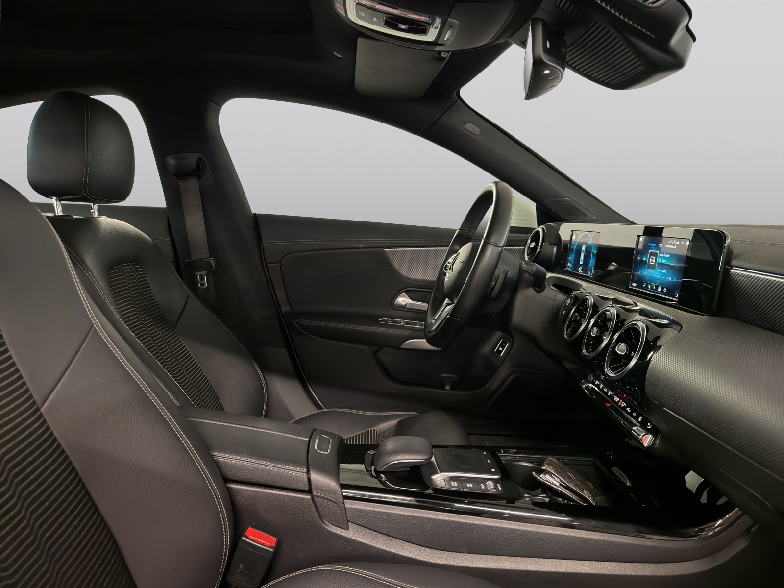 MERCEDES-BENZ CLA 250 4Matic AMG Line 7G-DCT-showroom-element-1