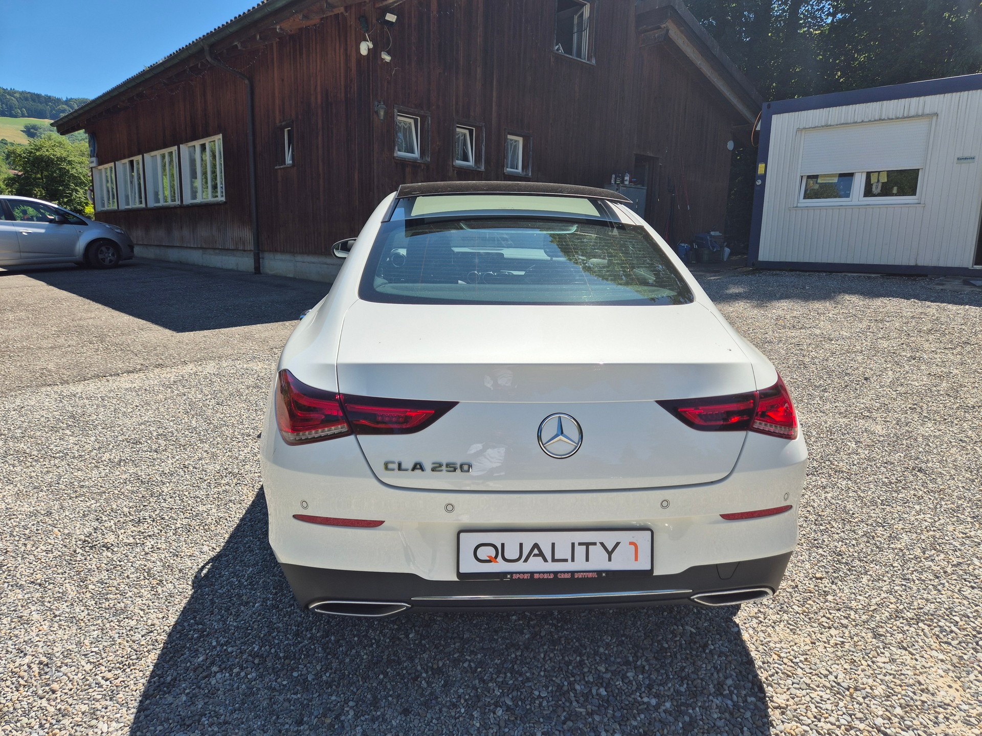 MERCEDES-BENZ CLA 250 4Matic AMG Line 7G-DCT-image-2