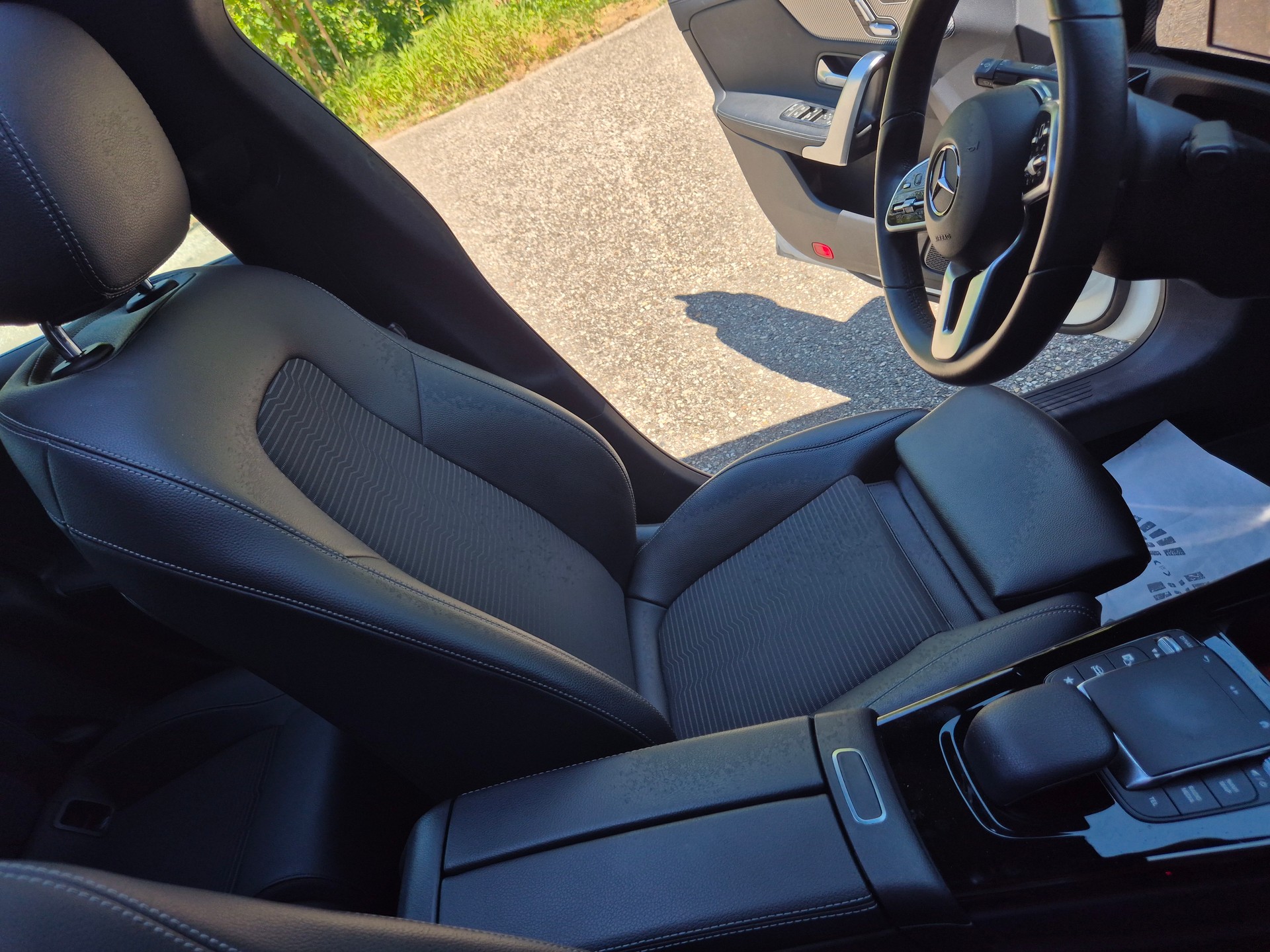 MERCEDES-BENZ CLA 250 4Matic AMG Line 7G-DCT-image-18