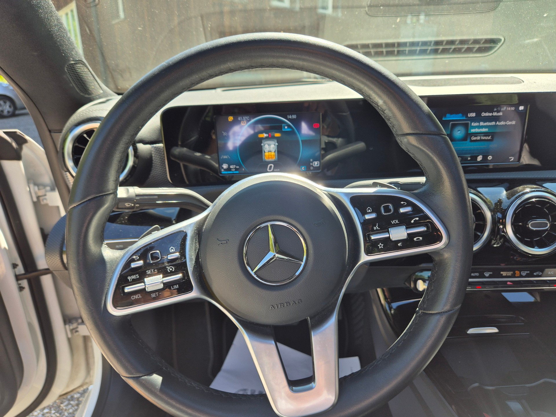 MERCEDES-BENZ CLA 250 4Matic AMG Line 7G-DCT-image-23