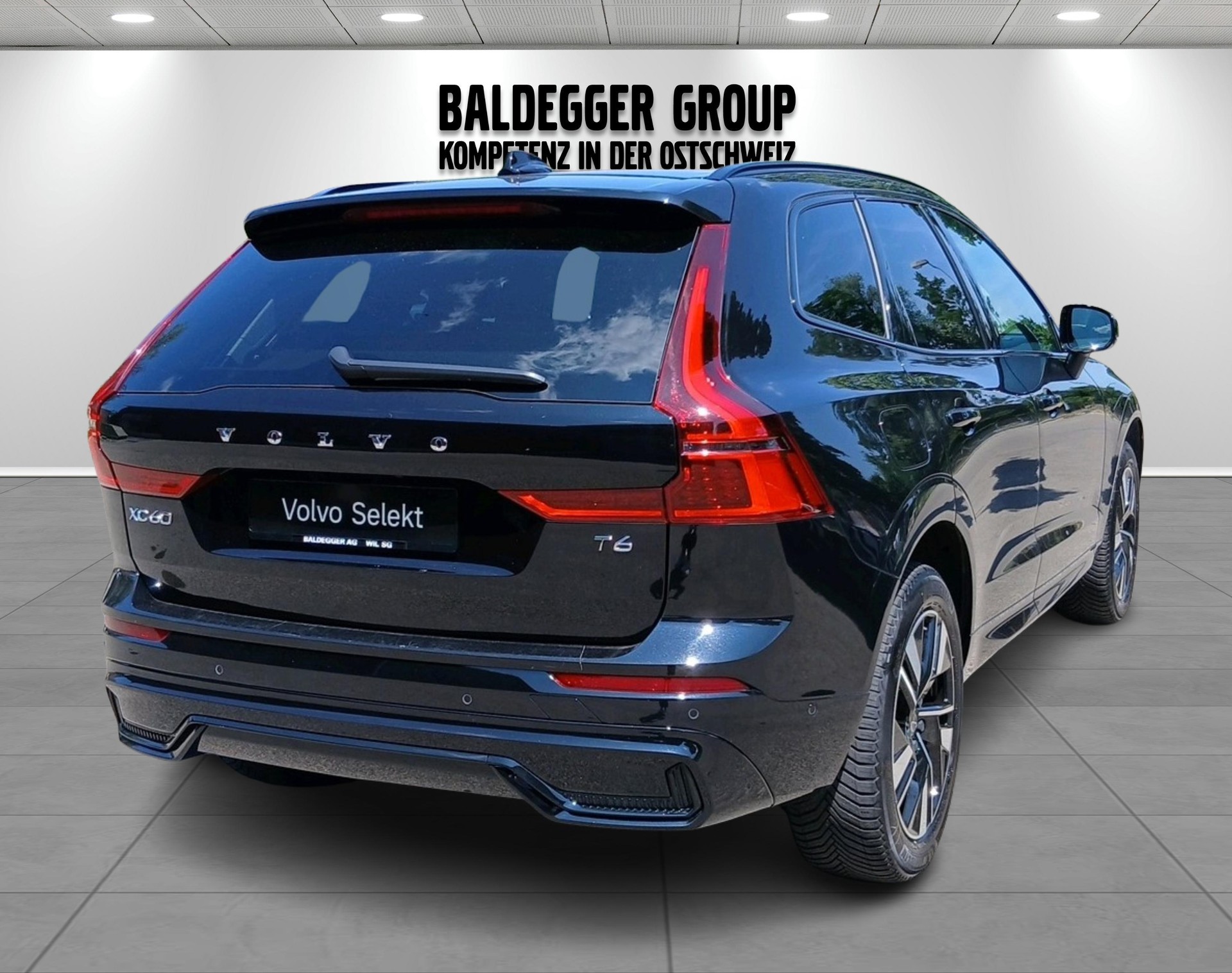 VOLVO XC60 2.0 T6 TE Plus Dark eAWD-showroom-element-1