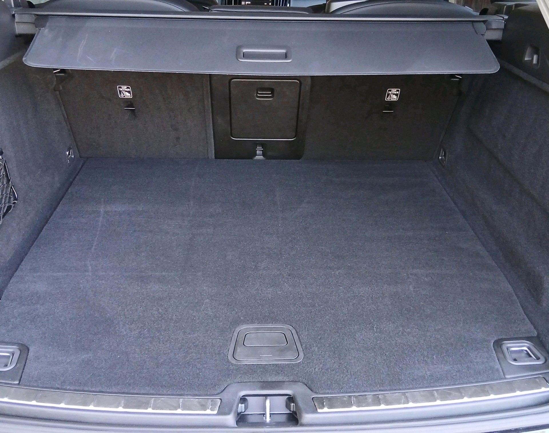 VOLVO XC60 2.0 T6 TE Plus Dark eAWD-image-5