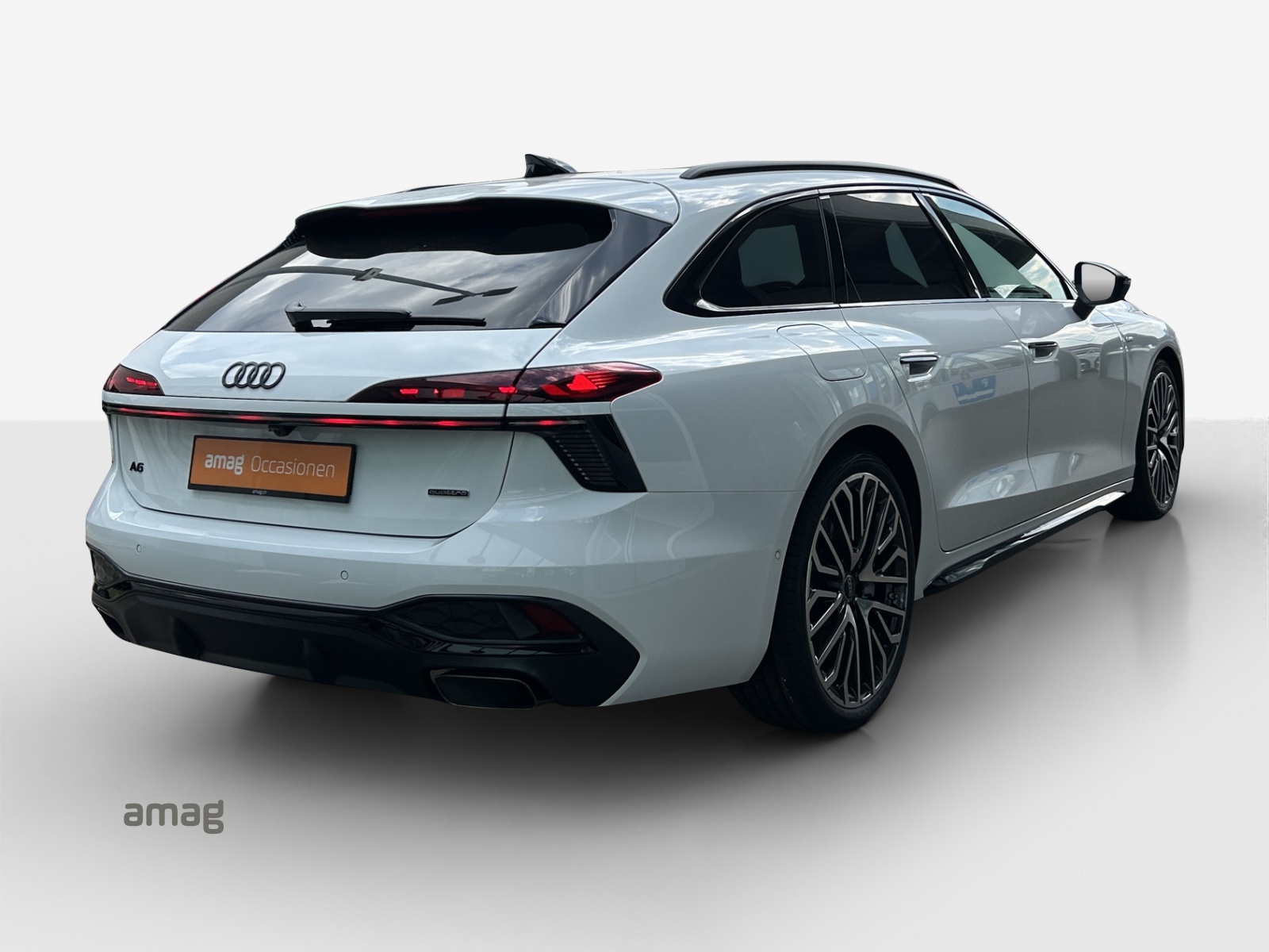 AUDI A6 Avant TFSI quattro 270 kW S tronic-image-4