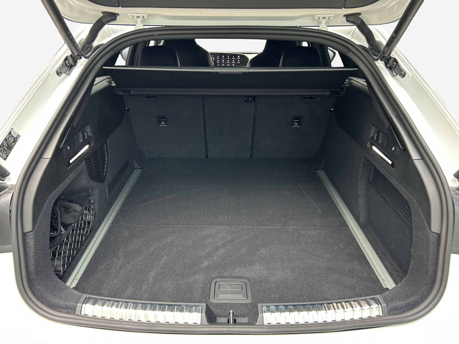 AUDI A6 Avant TFSI quattro 270 kW S tronic-image-12