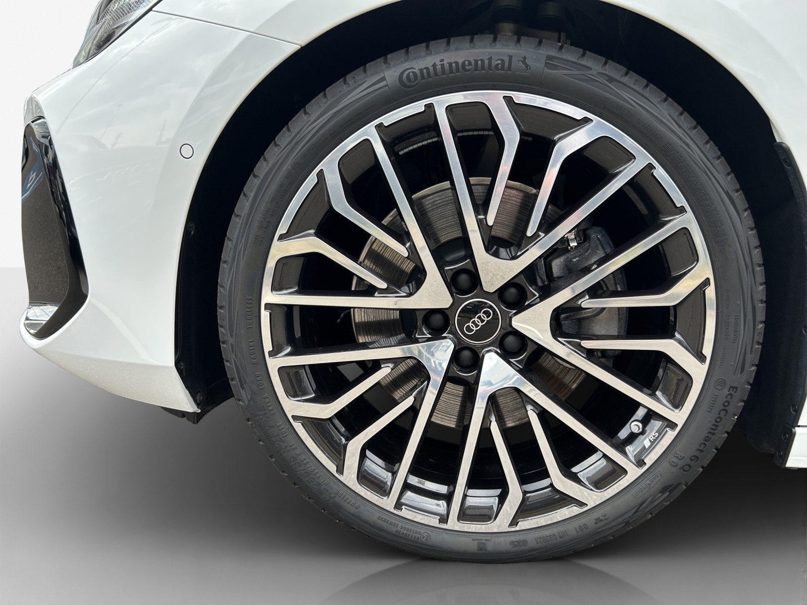 AUDI A6 Avant TFSI quattro 270 kW S tronic-image-13