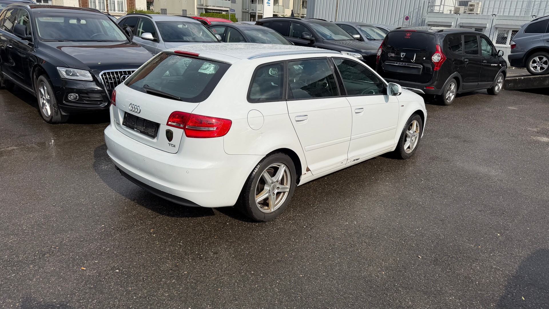 AUDI A3 Sportback 1.6 TDI Ambition-image-3