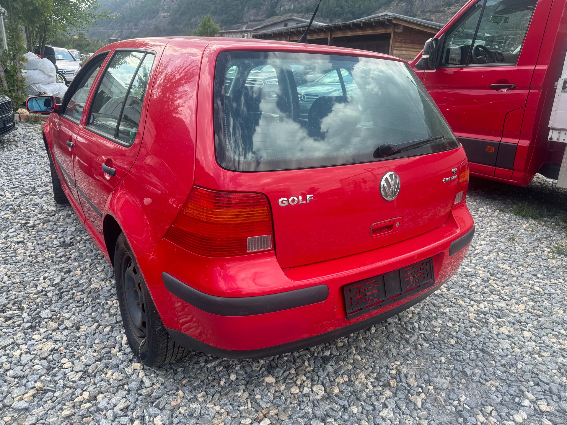 VW Golf 1.8 Comfortline 4Motion-image-8