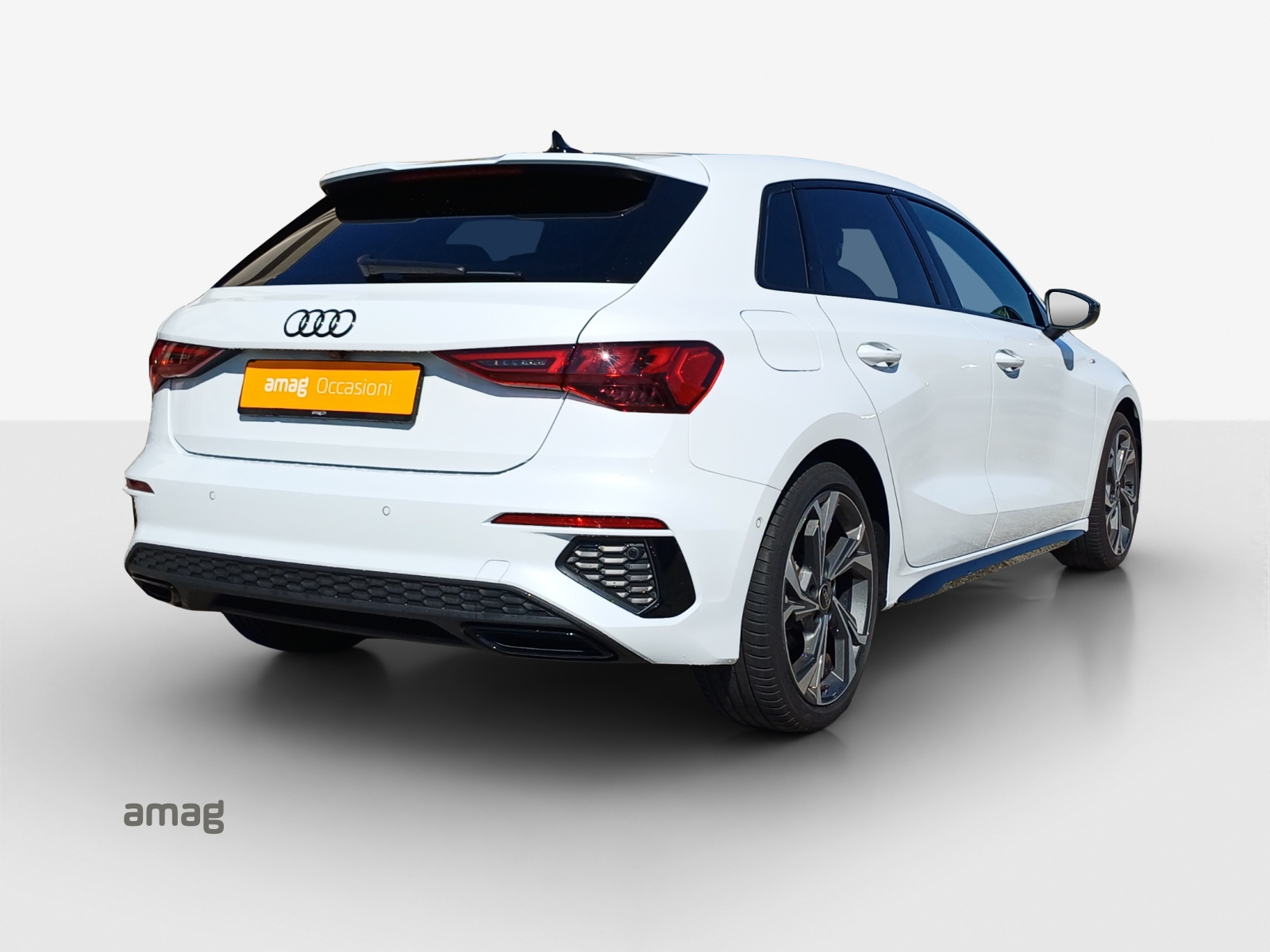 AUDI A3 Sportback 35 TFSI S line Attraction S-tronic-image-4