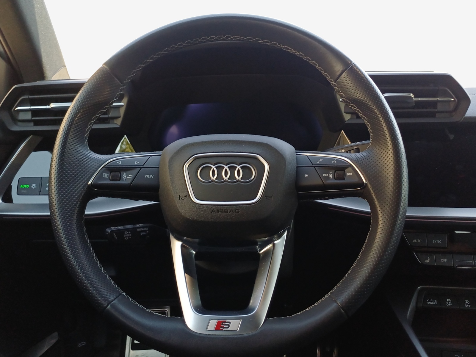 AUDI A3 Sportback 35 TFSI S line Attraction S-tronic-image-9