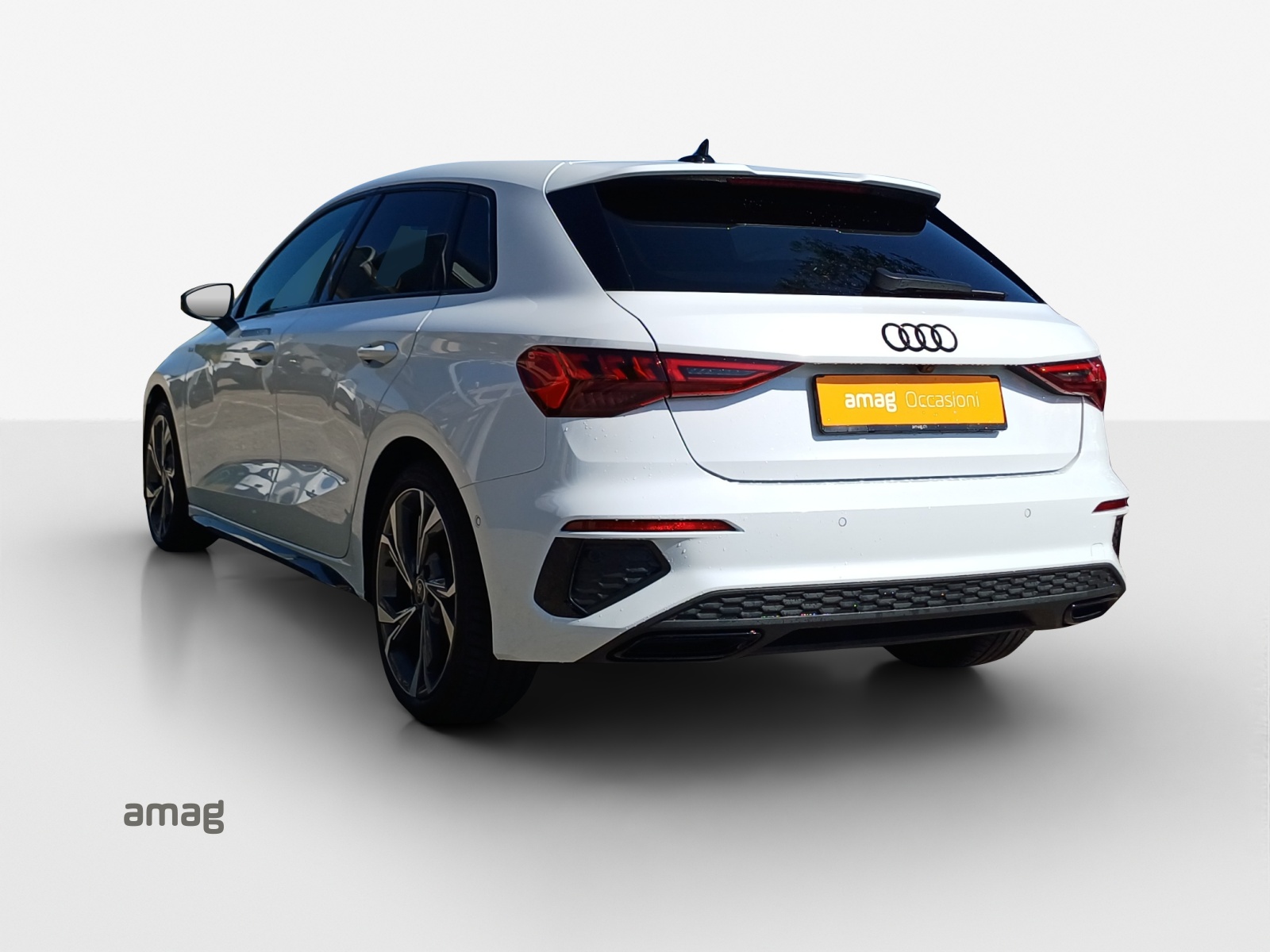 AUDI A3 Sportback 35 TFSI S line Attraction S-tronic-showroom-element-2