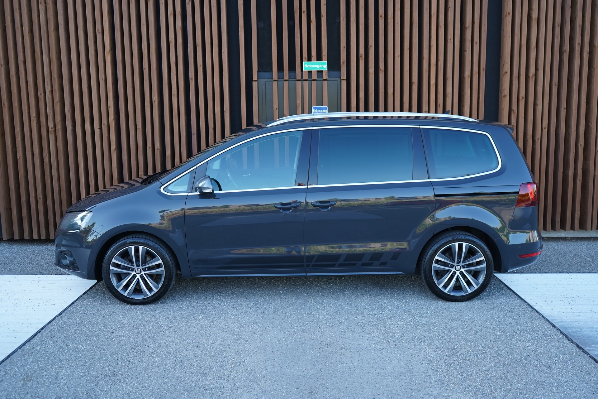 SEAT ALHAMBRA 1.4 TSI FR LINE DSG l 150 PS-image-5