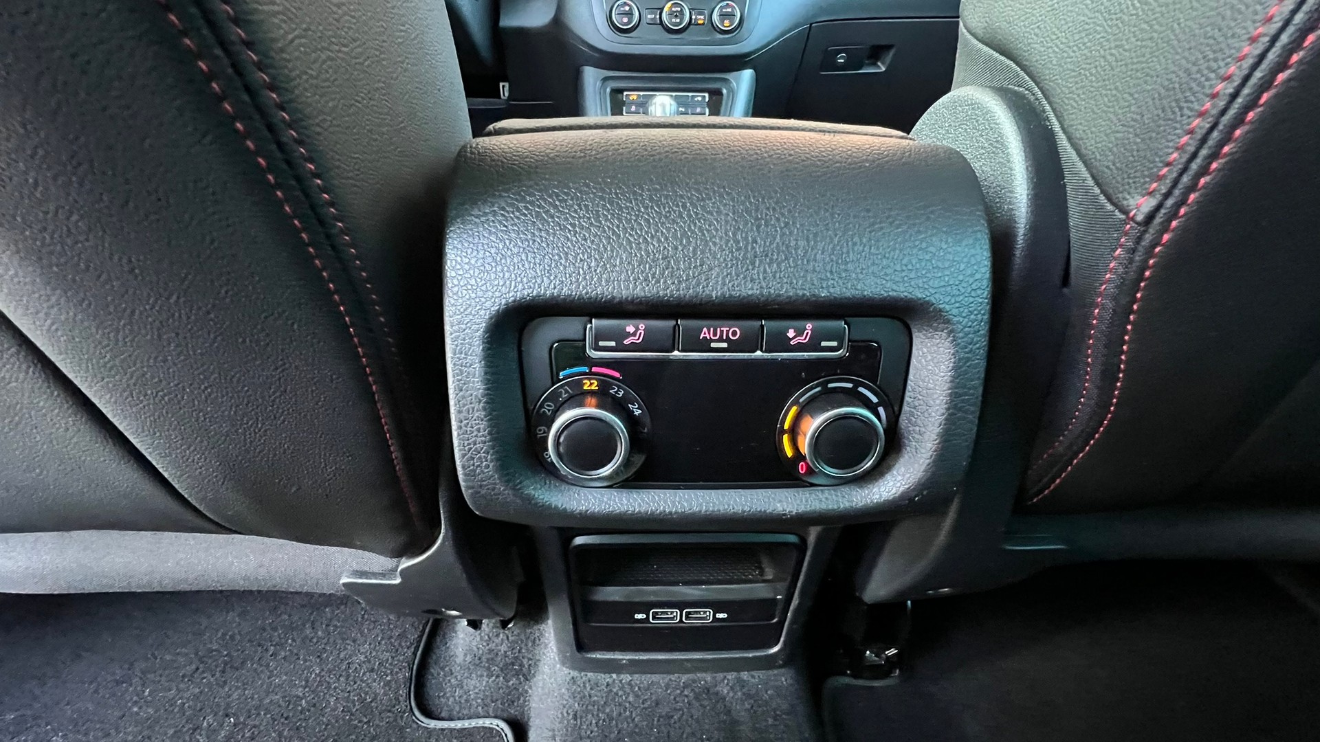 SEAT ALHAMBRA 1.4 TSI FR LINE DSG l 150 PS-image-24
