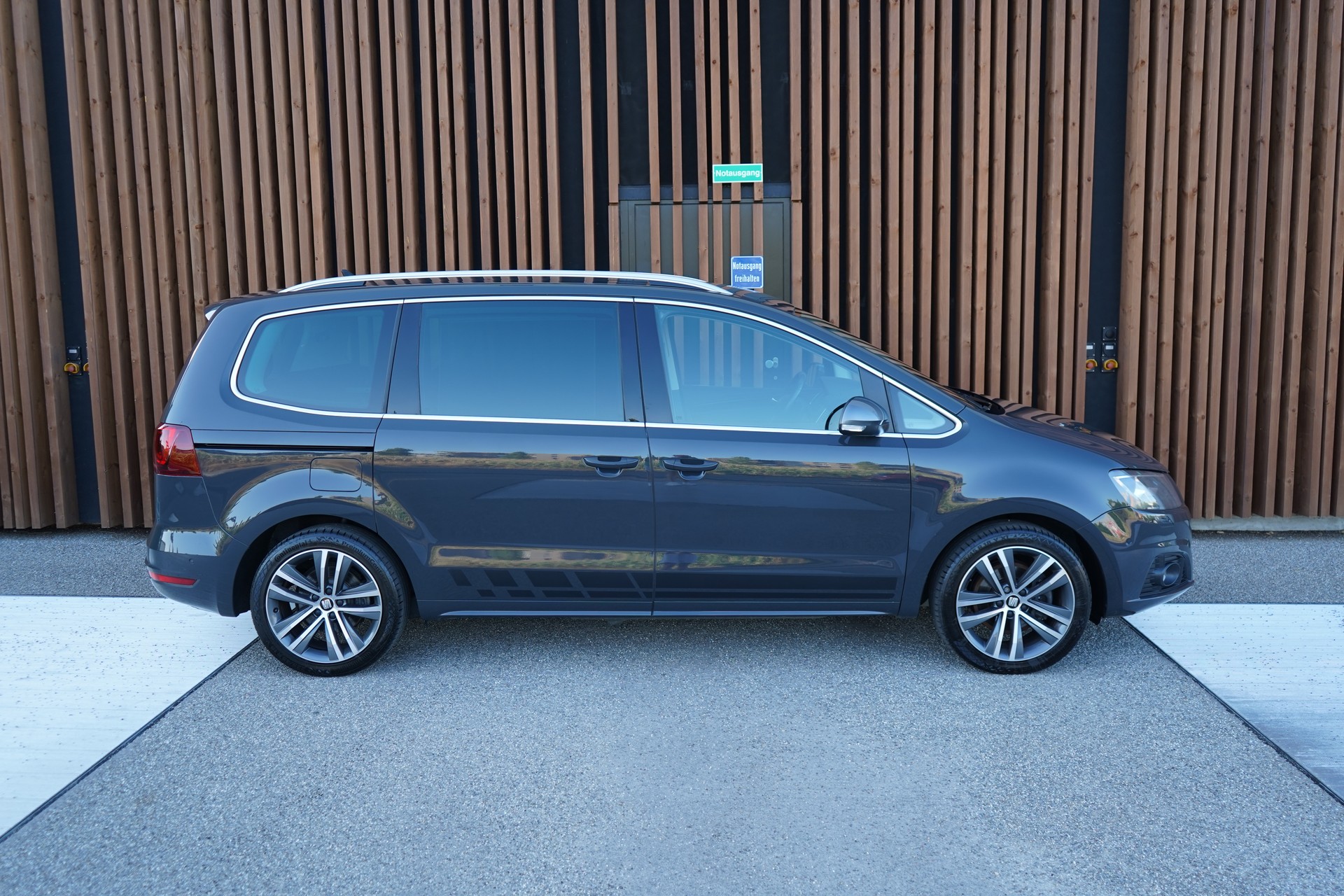 SEAT ALHAMBRA 1.4 TSI FR LINE DSG l 150 PS-image-4