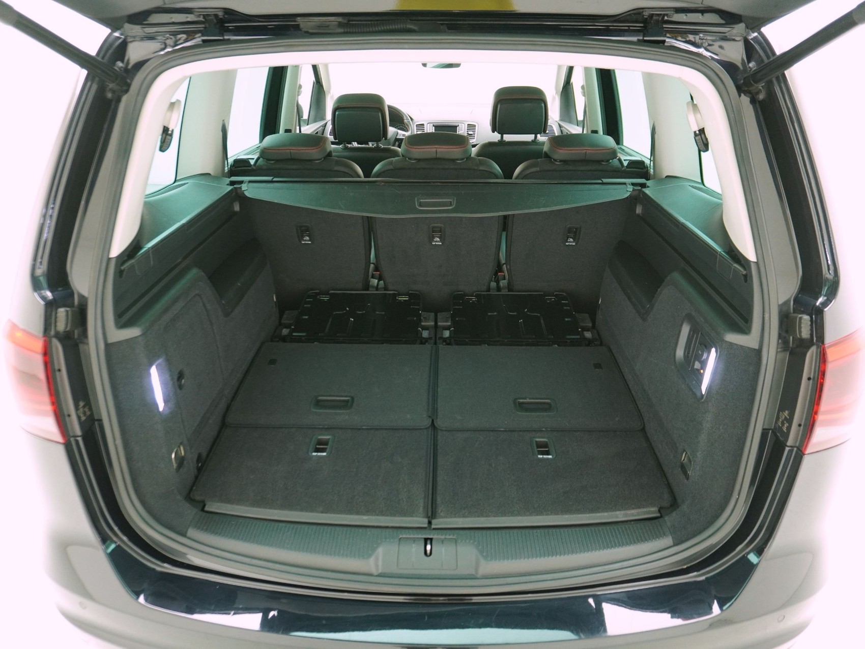 SEAT Alhambra 2.0 TDI DSG Hola FR 4x4-image-13