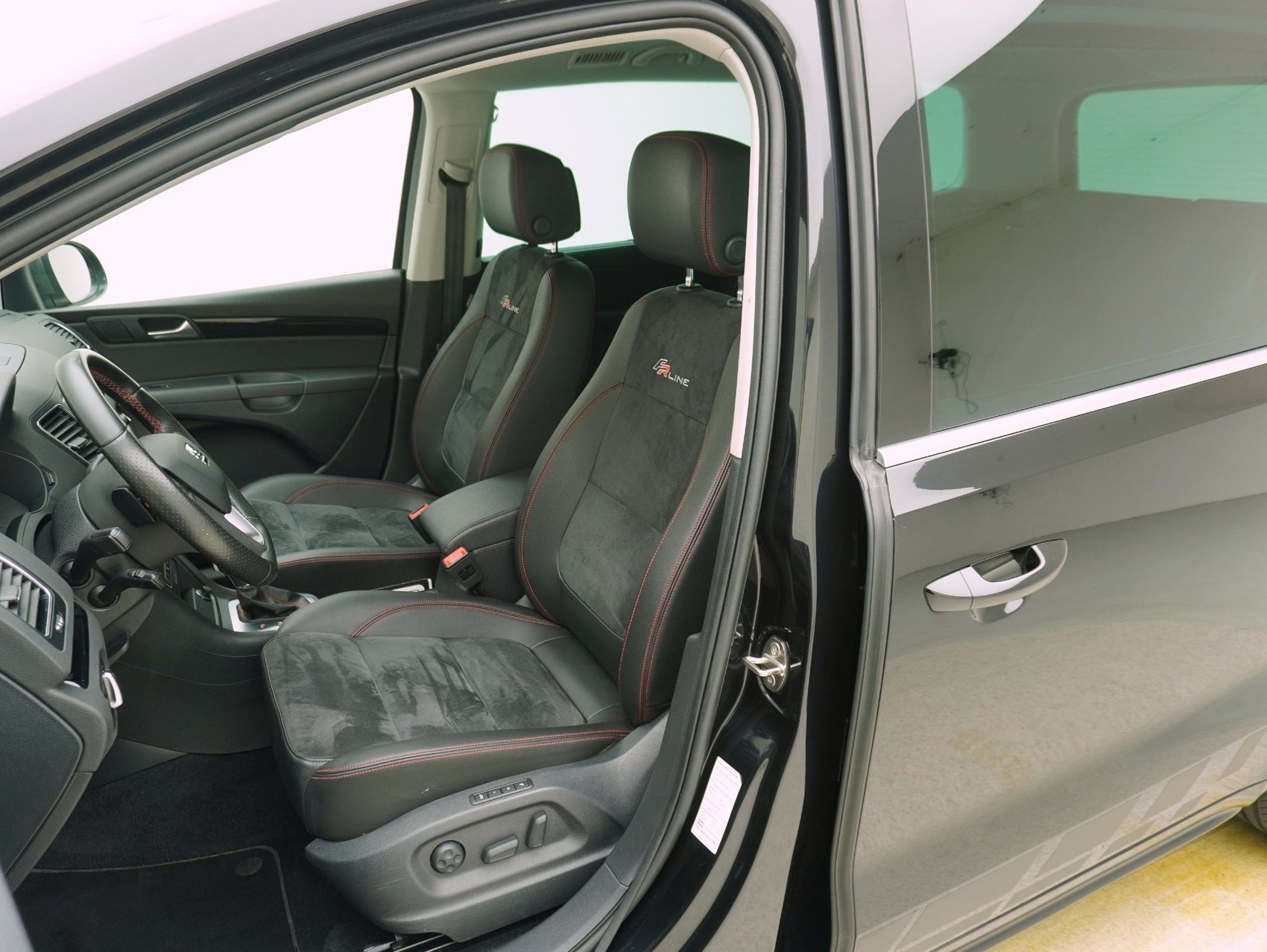 SEAT Alhambra 2.0 TDI DSG Hola FR 4x4-image-8