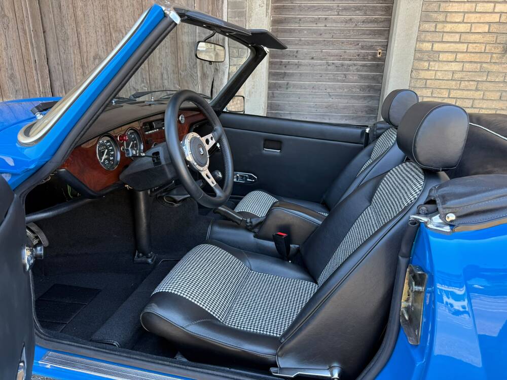 TRIUMPH Spitfire 1500-image-4