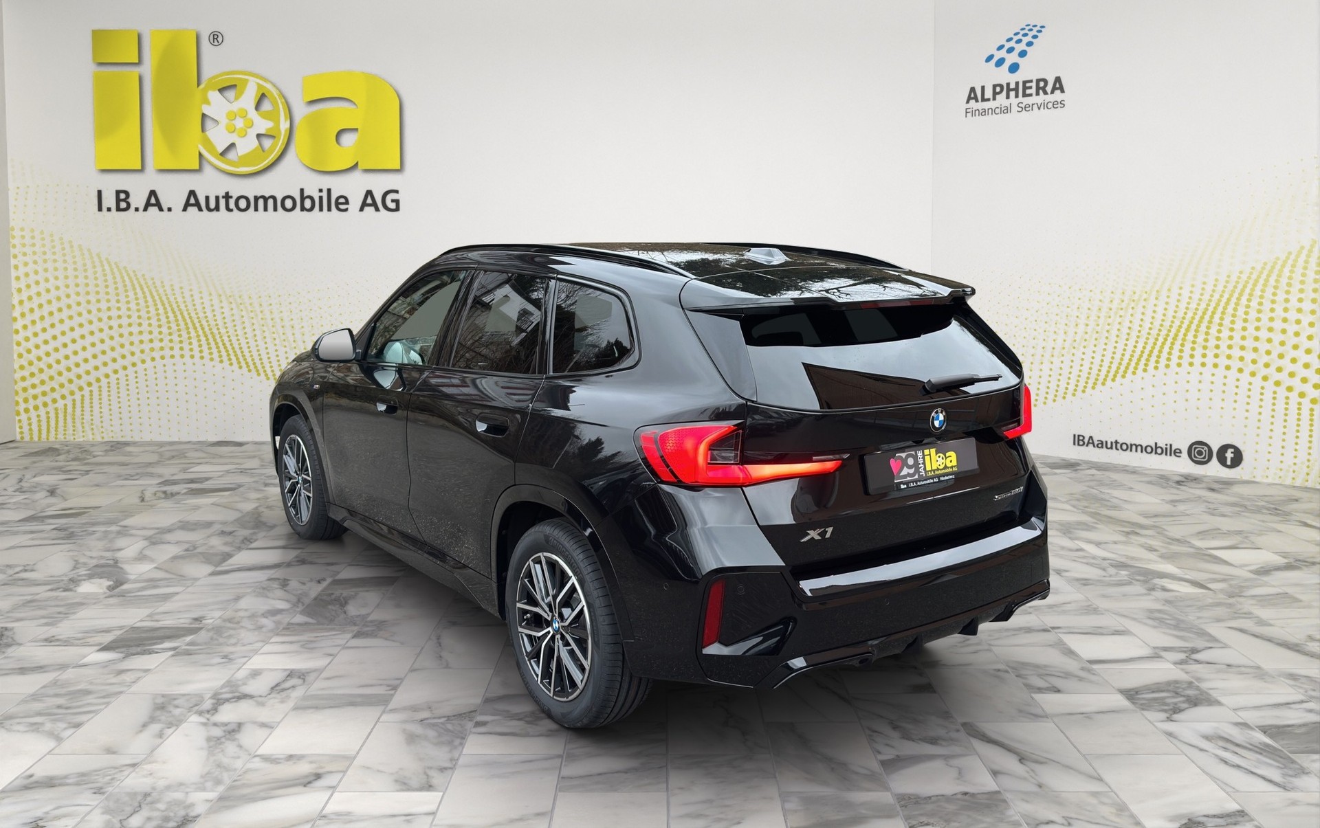 BMW X1 sDrive 20i 48V M Sport INNOVATIONSPAKET-showroom-element-2