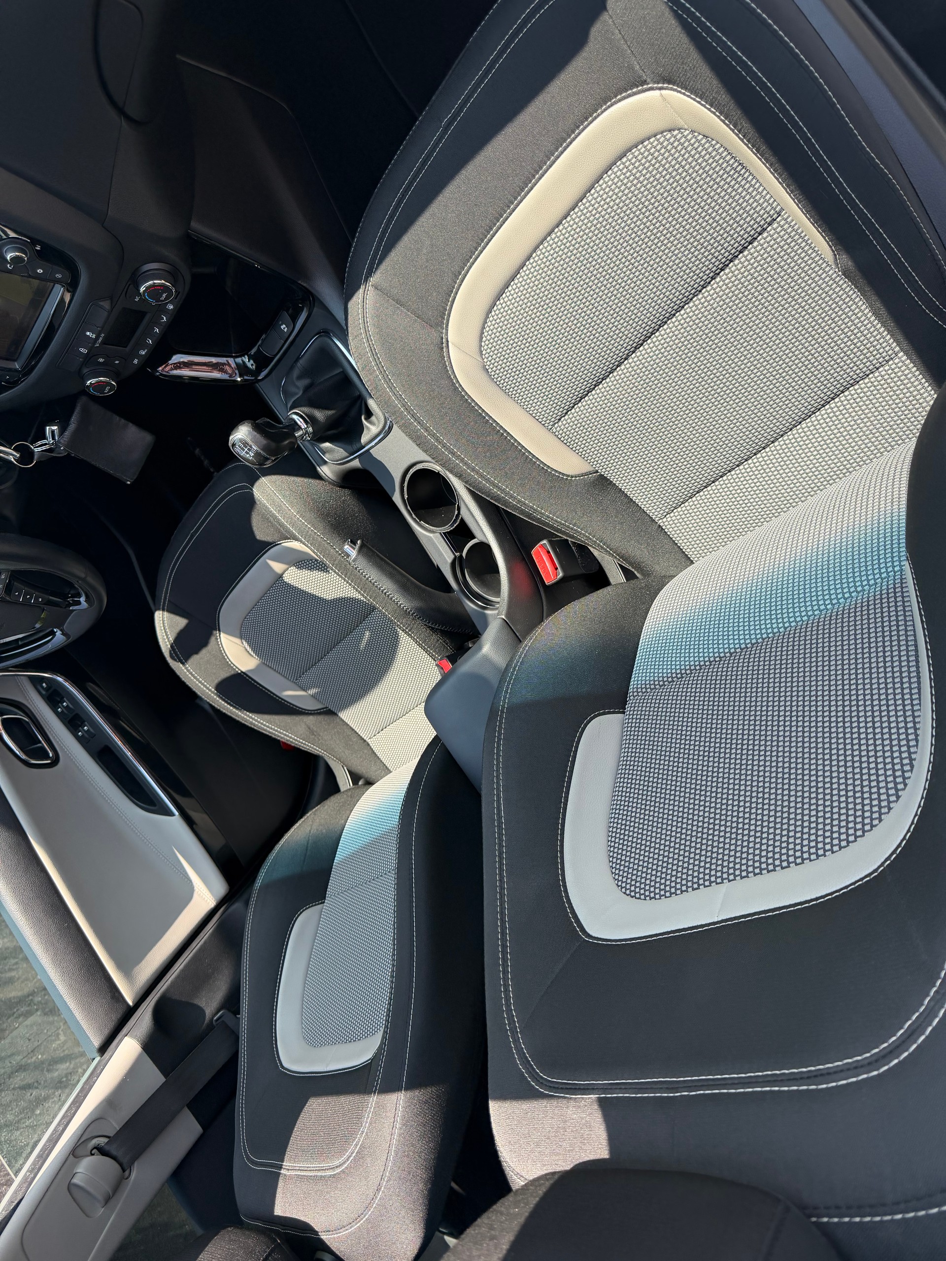 KIA Cee'd Sportswagon 1.6 GDi Swiss Eco Edition-image-3