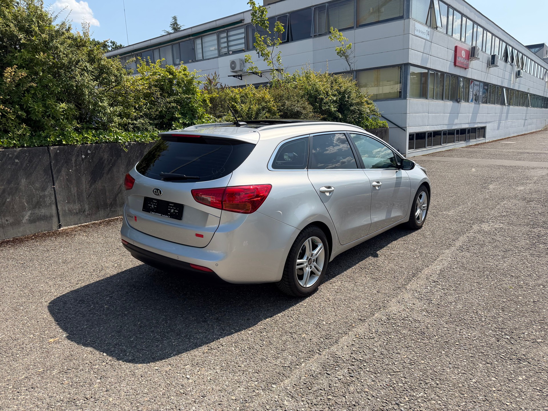 KIA Cee'd Sportswagon 1.6 GDi Swiss Eco Edition-image-5