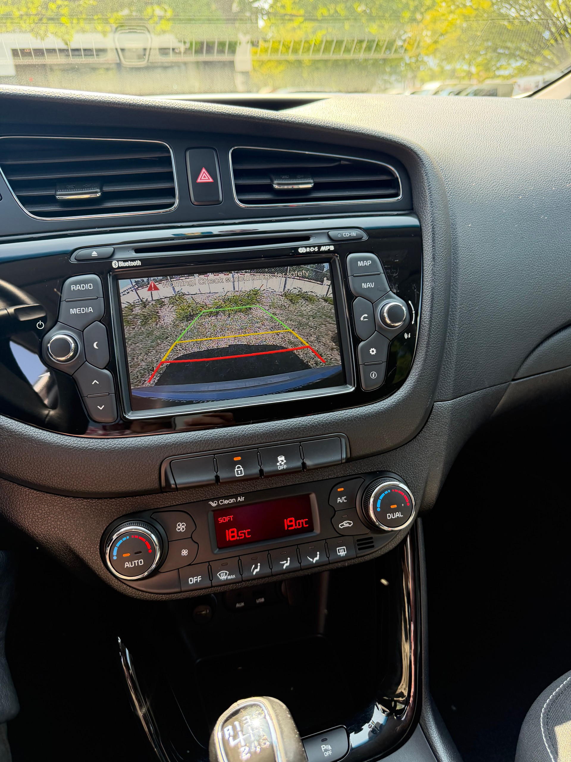 KIA Cee'd Sportswagon 1.6 GDi Swiss Eco Edition-image-11