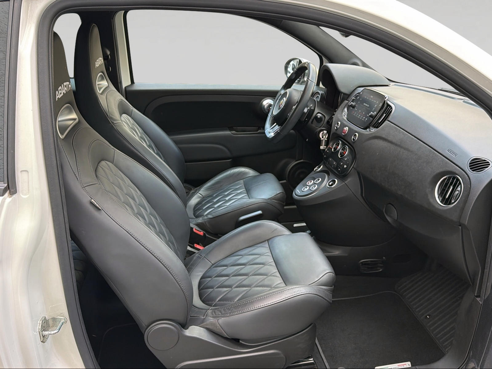 FIAT 595C 1.4 16V Turbo Abarth Turismo Dualogic-image-6