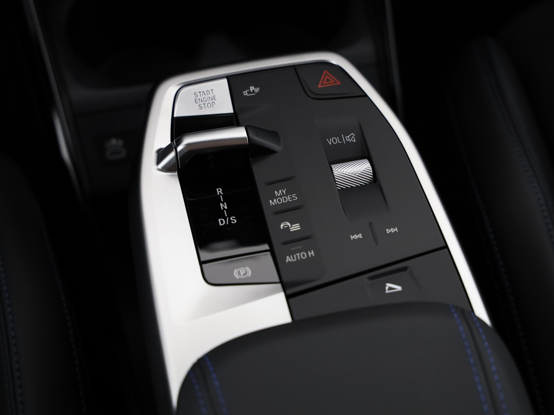 BMW 230e xDrive paddles Active Tourer-image-17