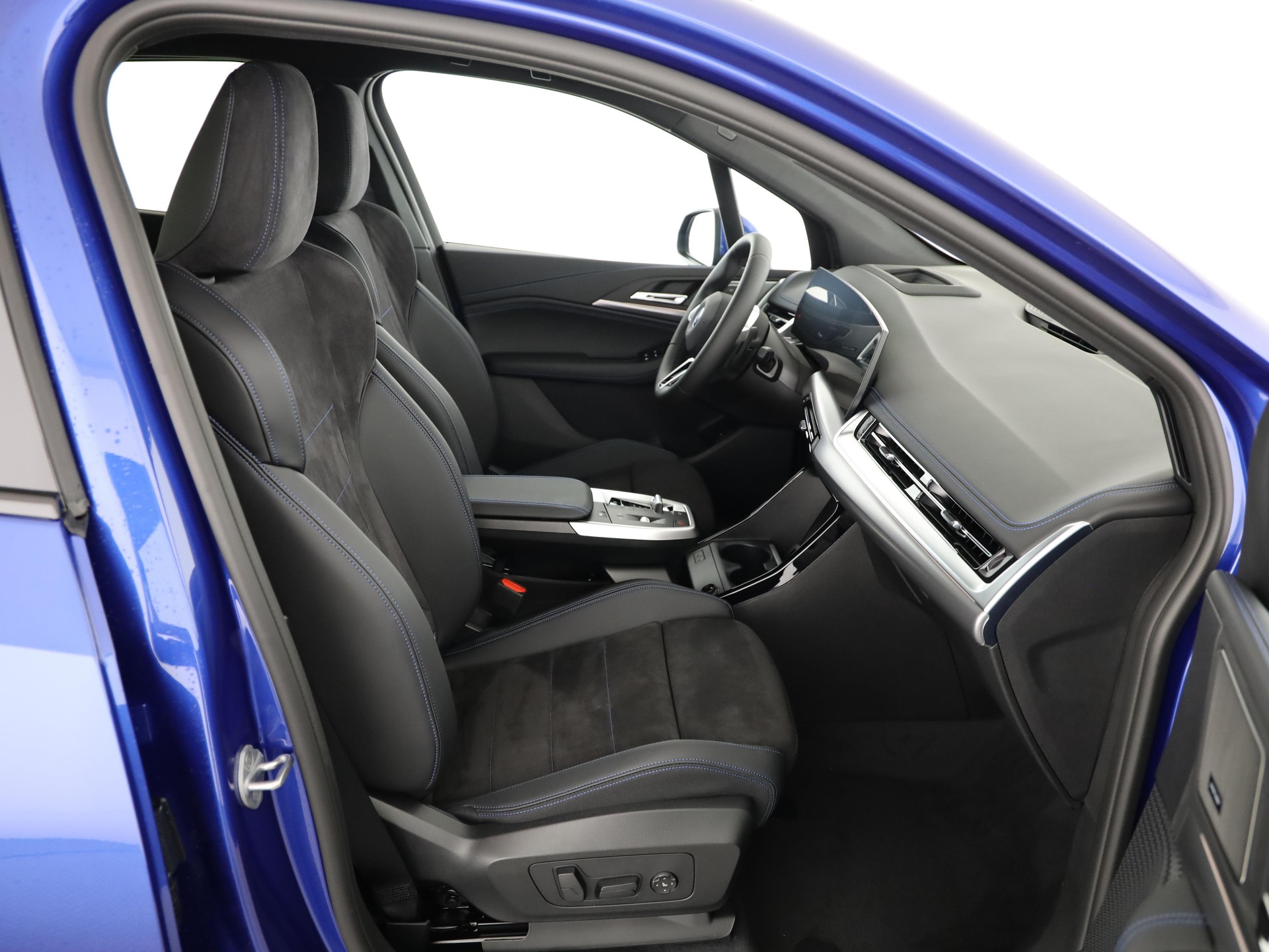 BMW 230e xDrive paddles Active Tourer-image-14