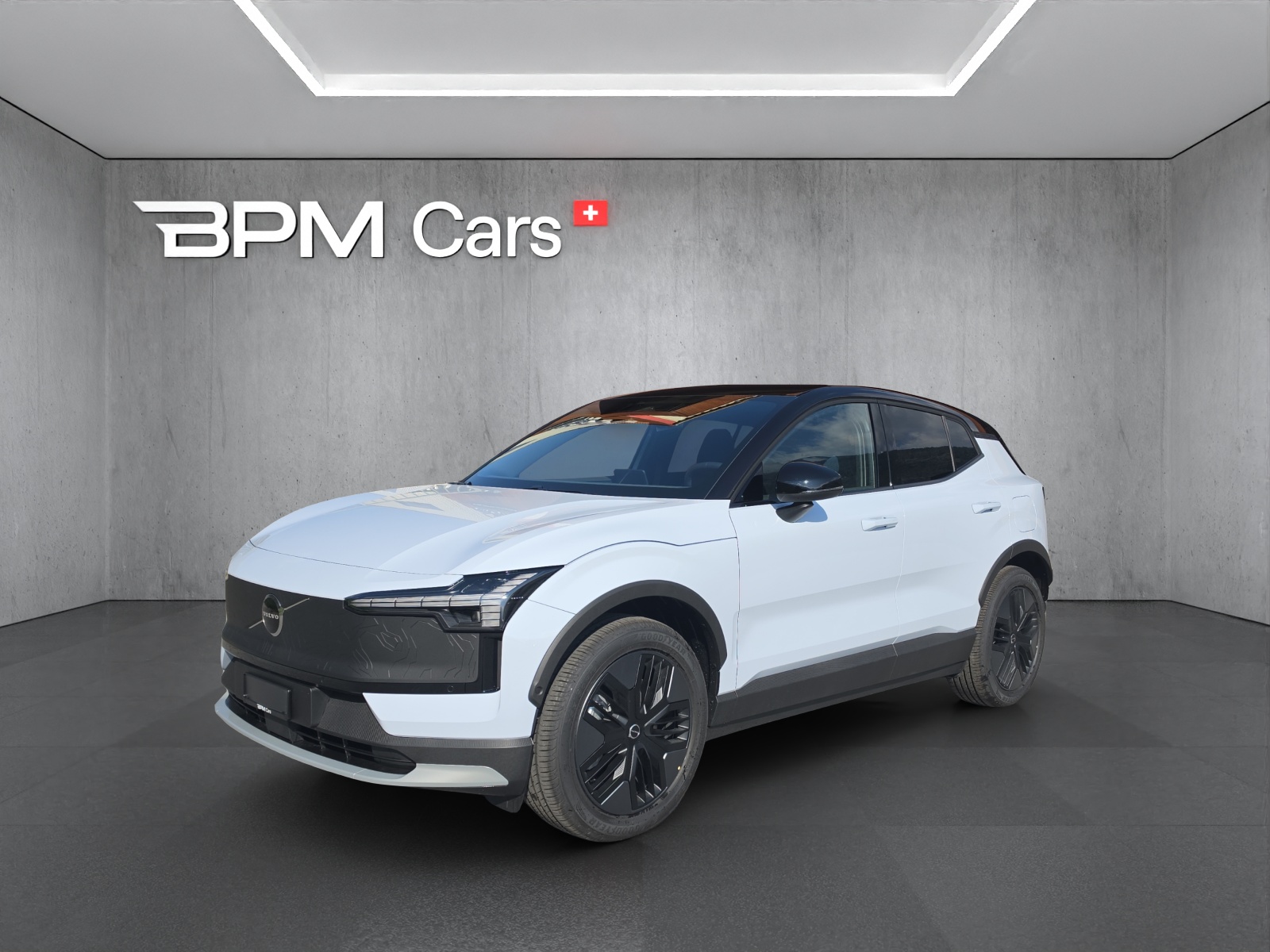VOLVO EX30 Cross Country P8 69 kWh AWD Plus-image-0