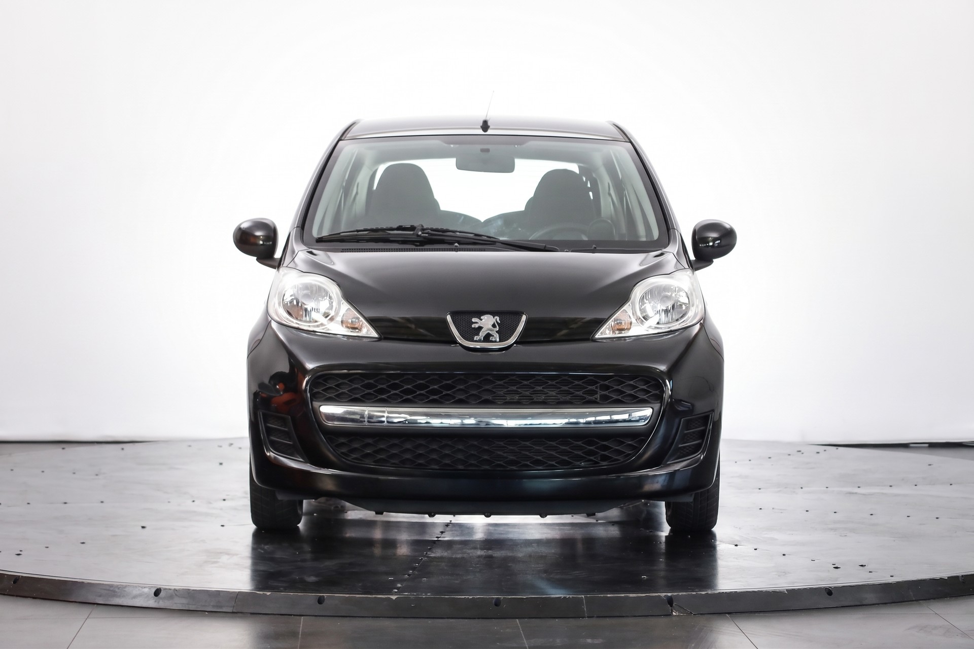 PEUGEOT 107 1.0 Trendy BMP5-showroom-element-1