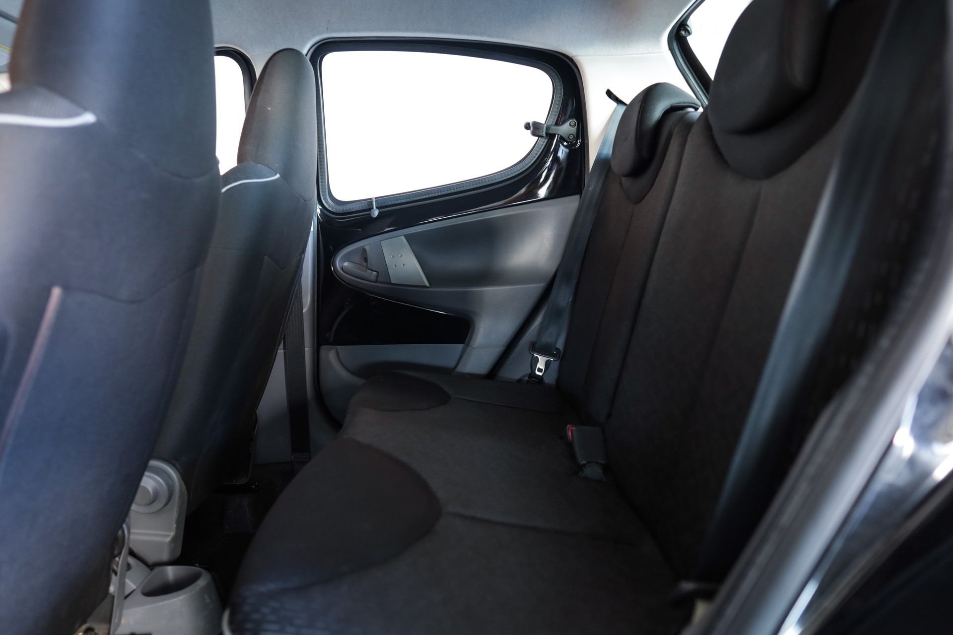 PEUGEOT 107 1.0 Trendy BMP5-image-9