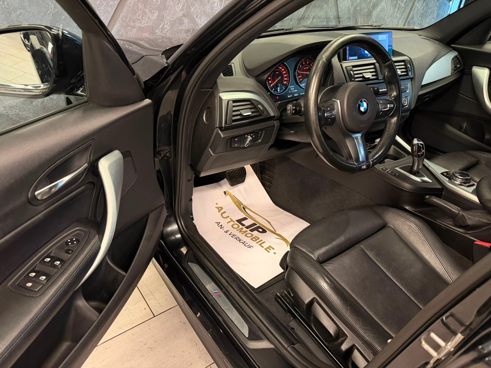 BMW 116i M Sport Steptronic-image-10