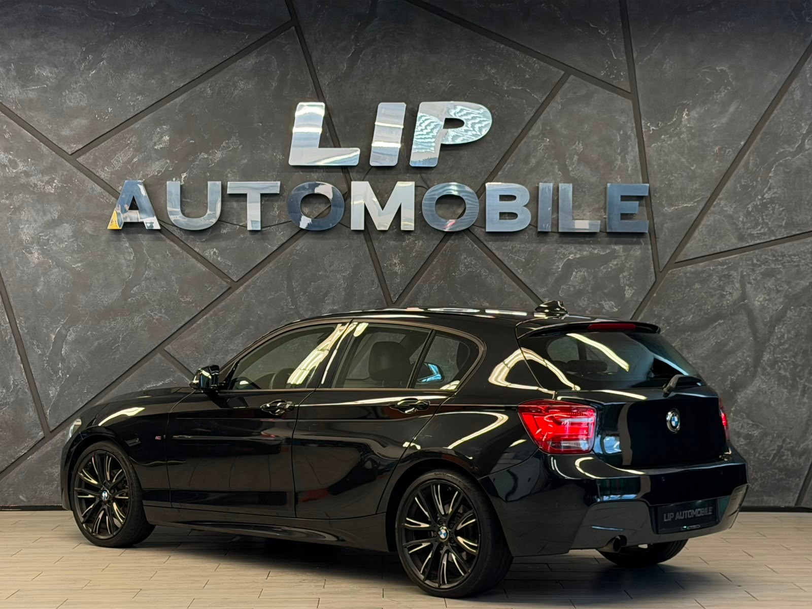 BMW 116i M Sport Steptronic-image-7