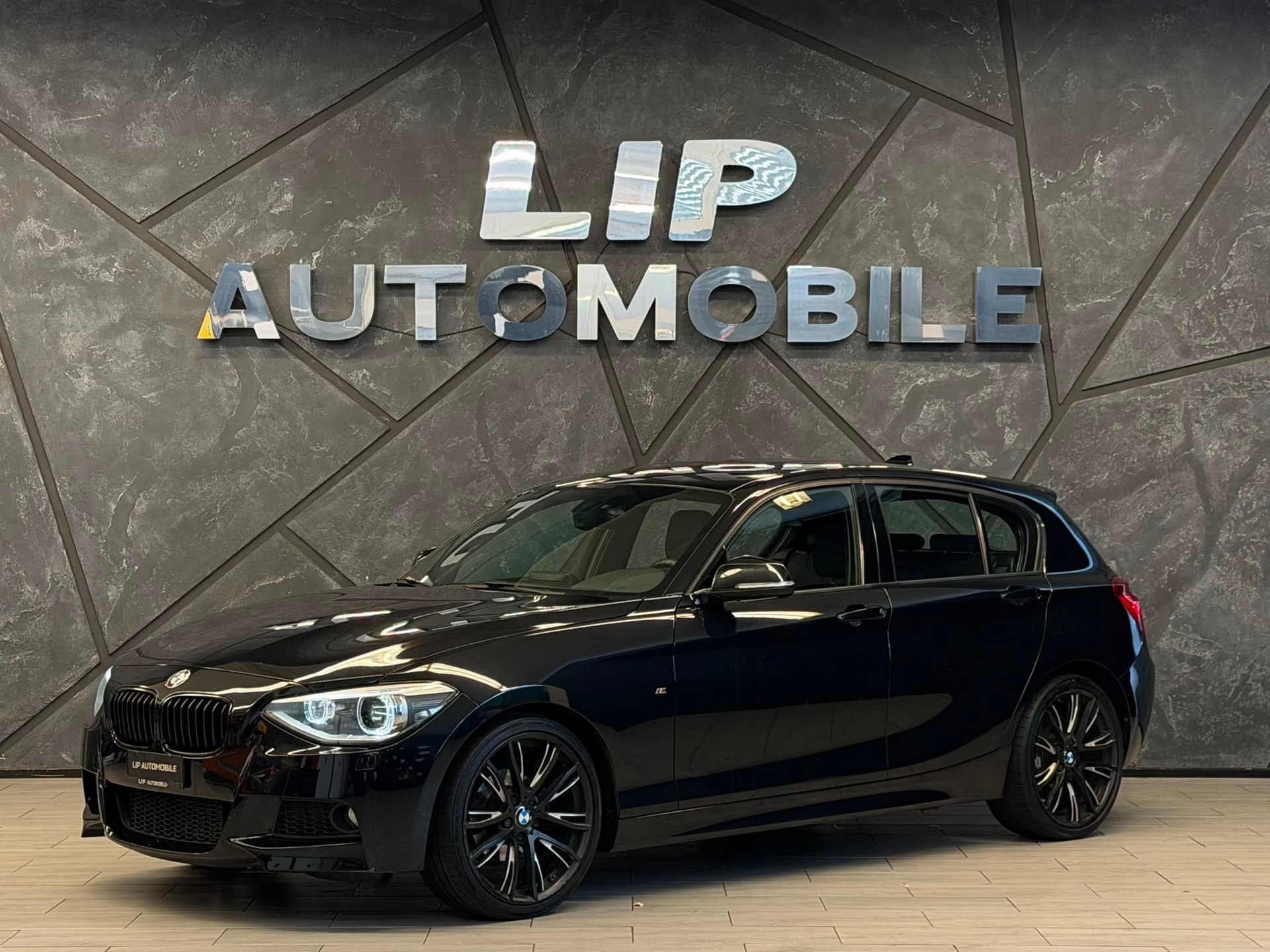 BMW 116i M Sport Steptronic-image-0