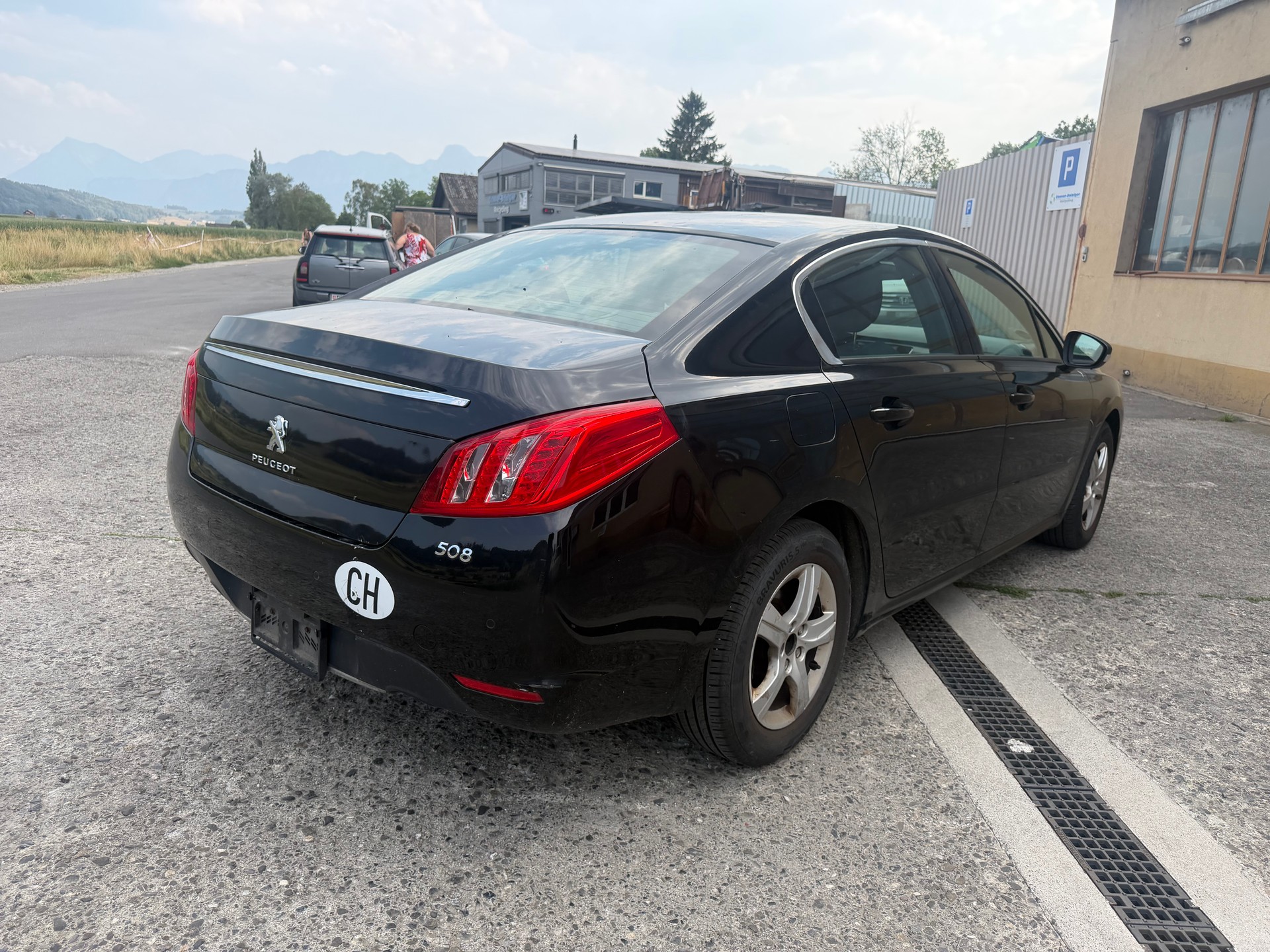 PEUGEOT 508 SW-image-2