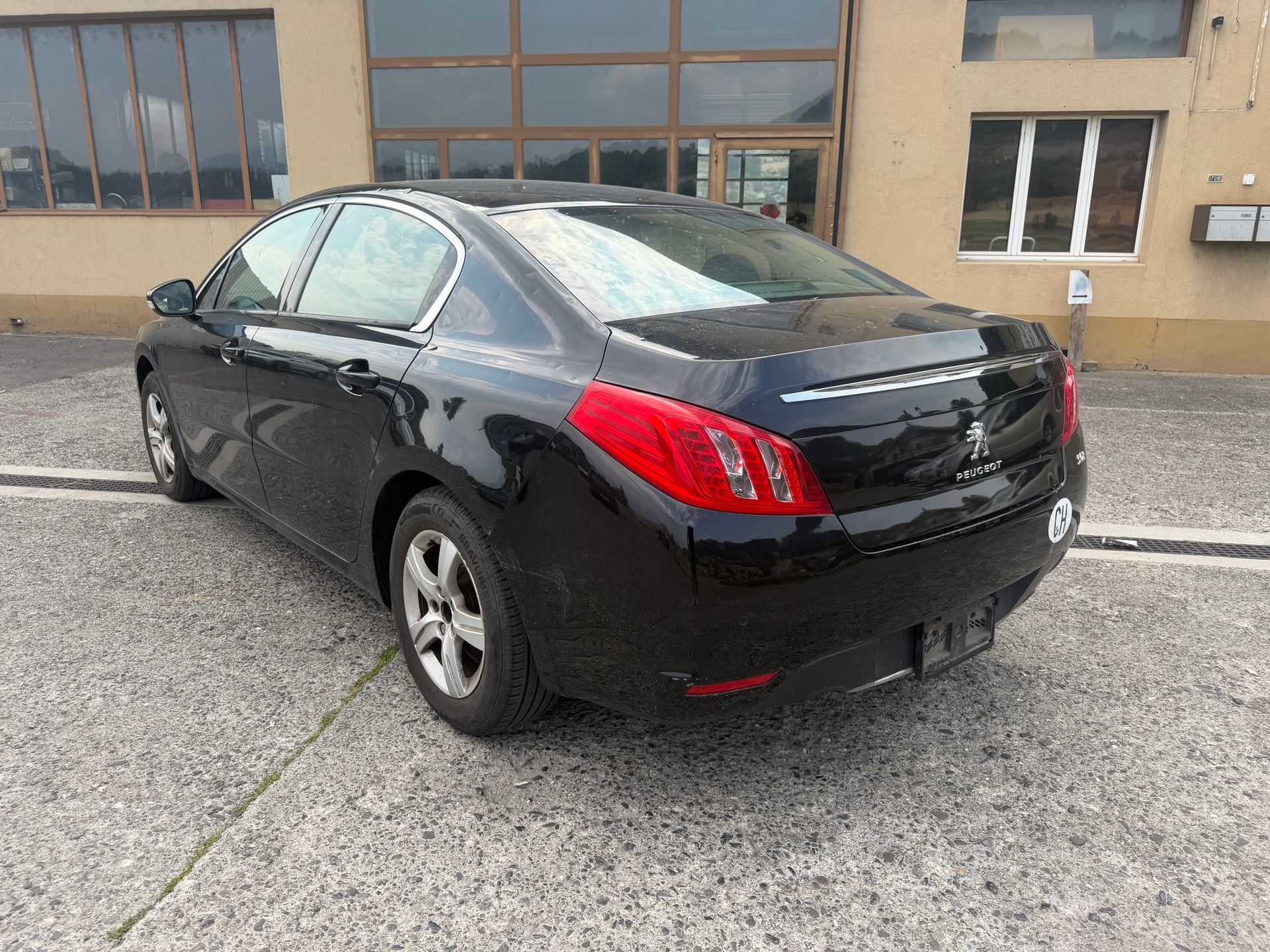PEUGEOT 508 SW-image-3