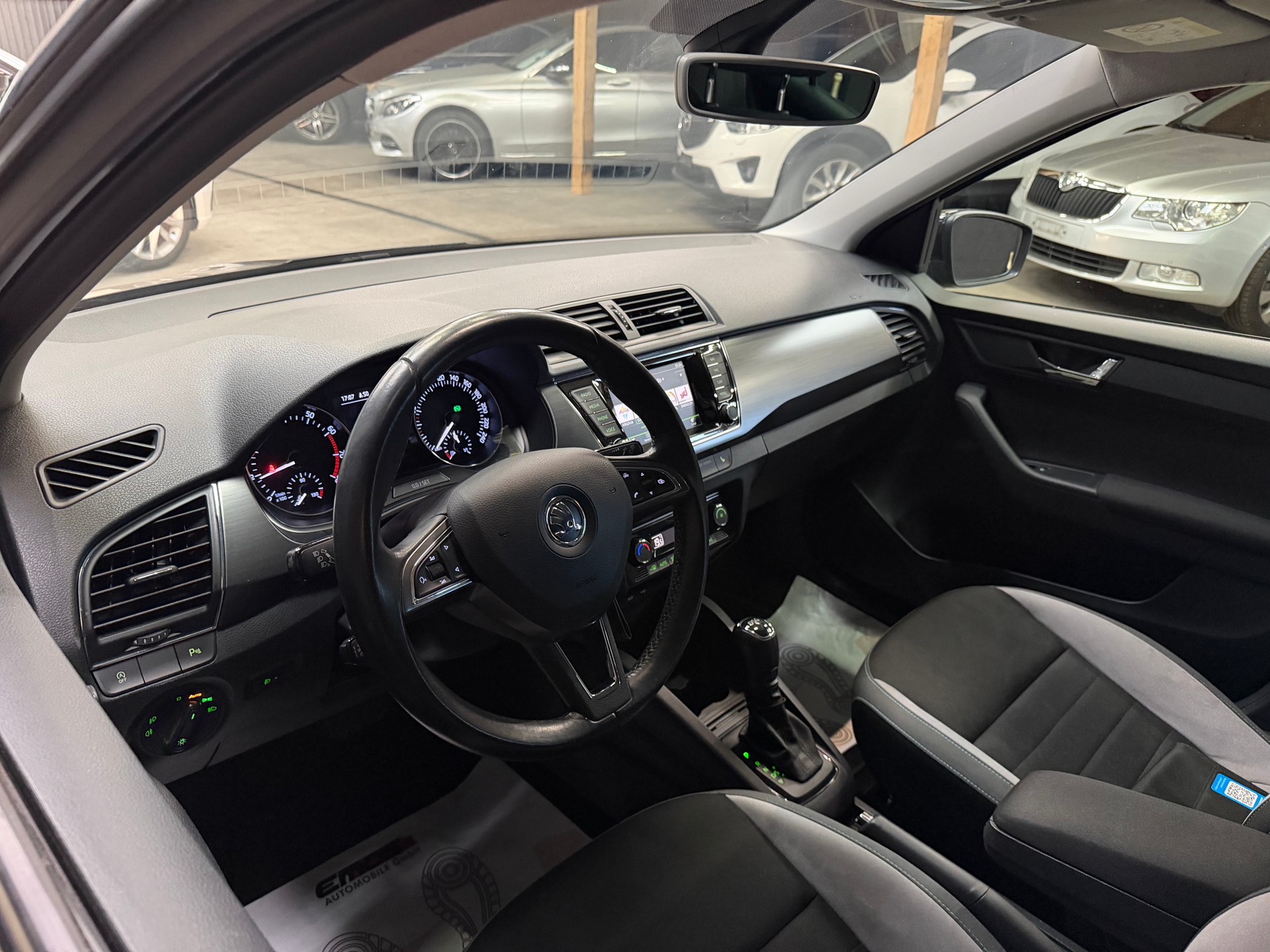 SKODA Fabia 1.2 TSI Style DSG-image-9